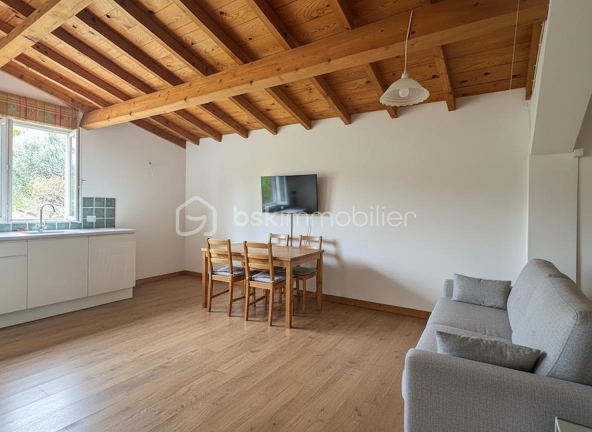 Maison de 167 m² - cuisine salle à manger du haut .jpg