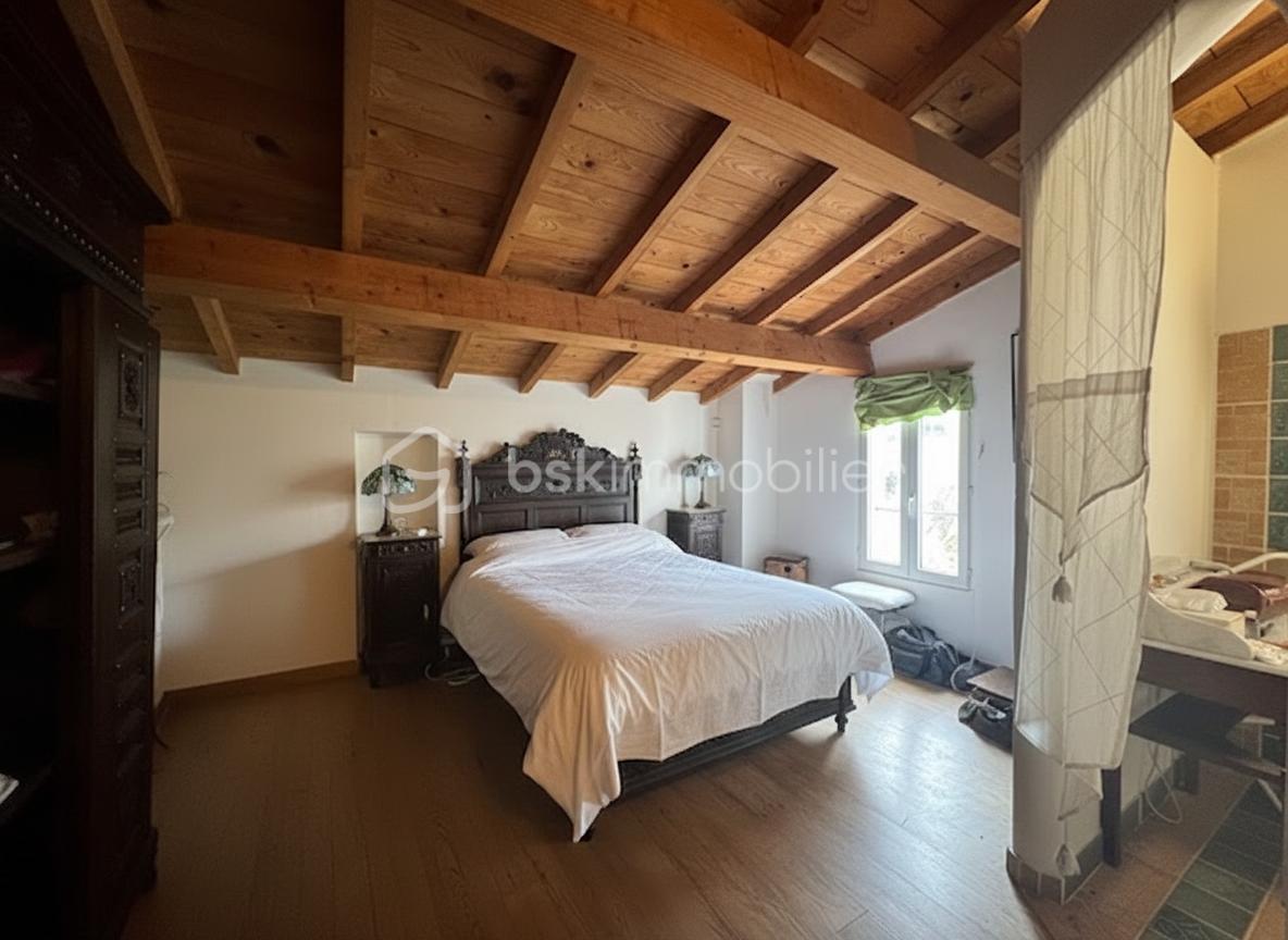Maison de 167 m² - chambre 2 rangé.jpg