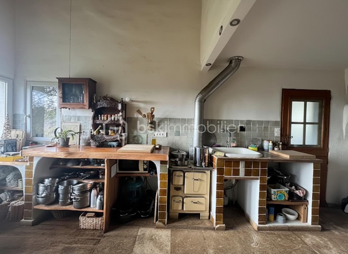 Maison de 167 m² - cuisine rangé.jpg