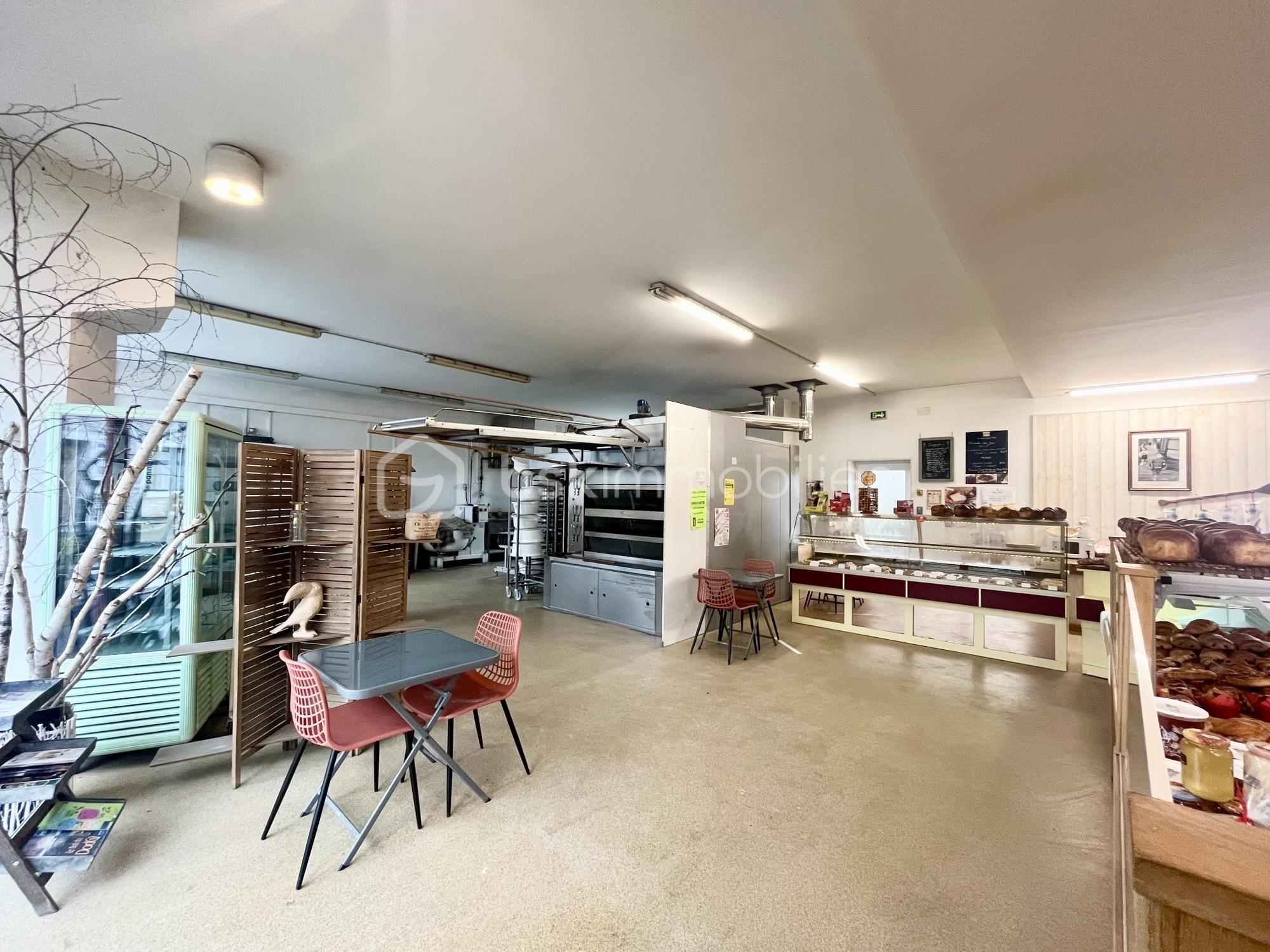 Local commercial de 150 m²