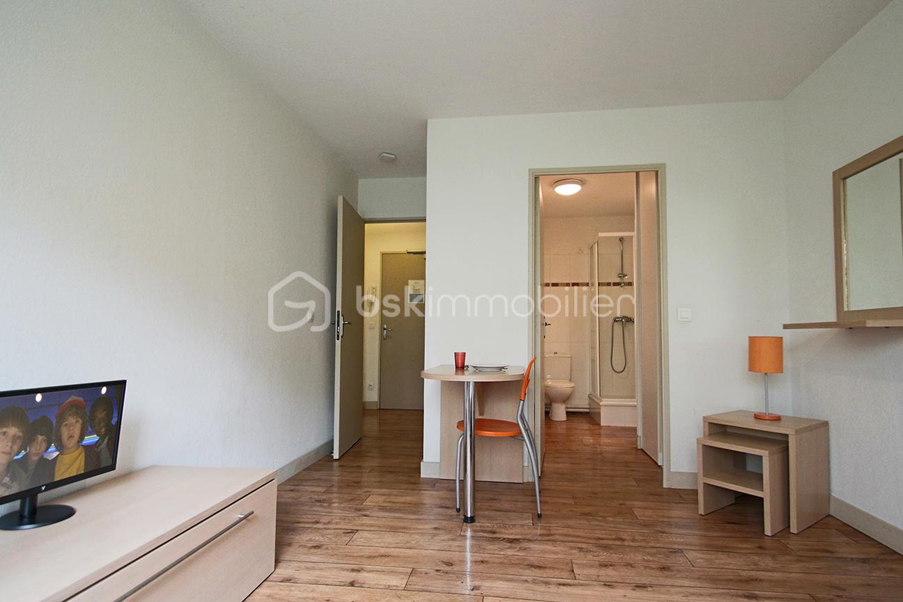 Appartement de 43,45 m² - residence-etudiante-suitetudes-residoc-1-montpellier-studio-duo-chambre-salle de bain-1.jpeg