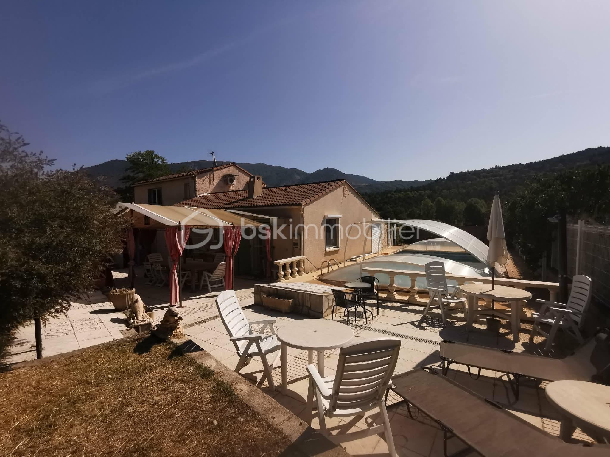 Maison 7 pièces 121 m² · à Thoard · 121 m² · 319 000 €