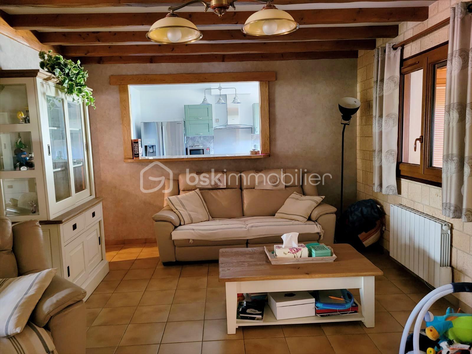 Maison de 120 m² - salon cuisine.jpg