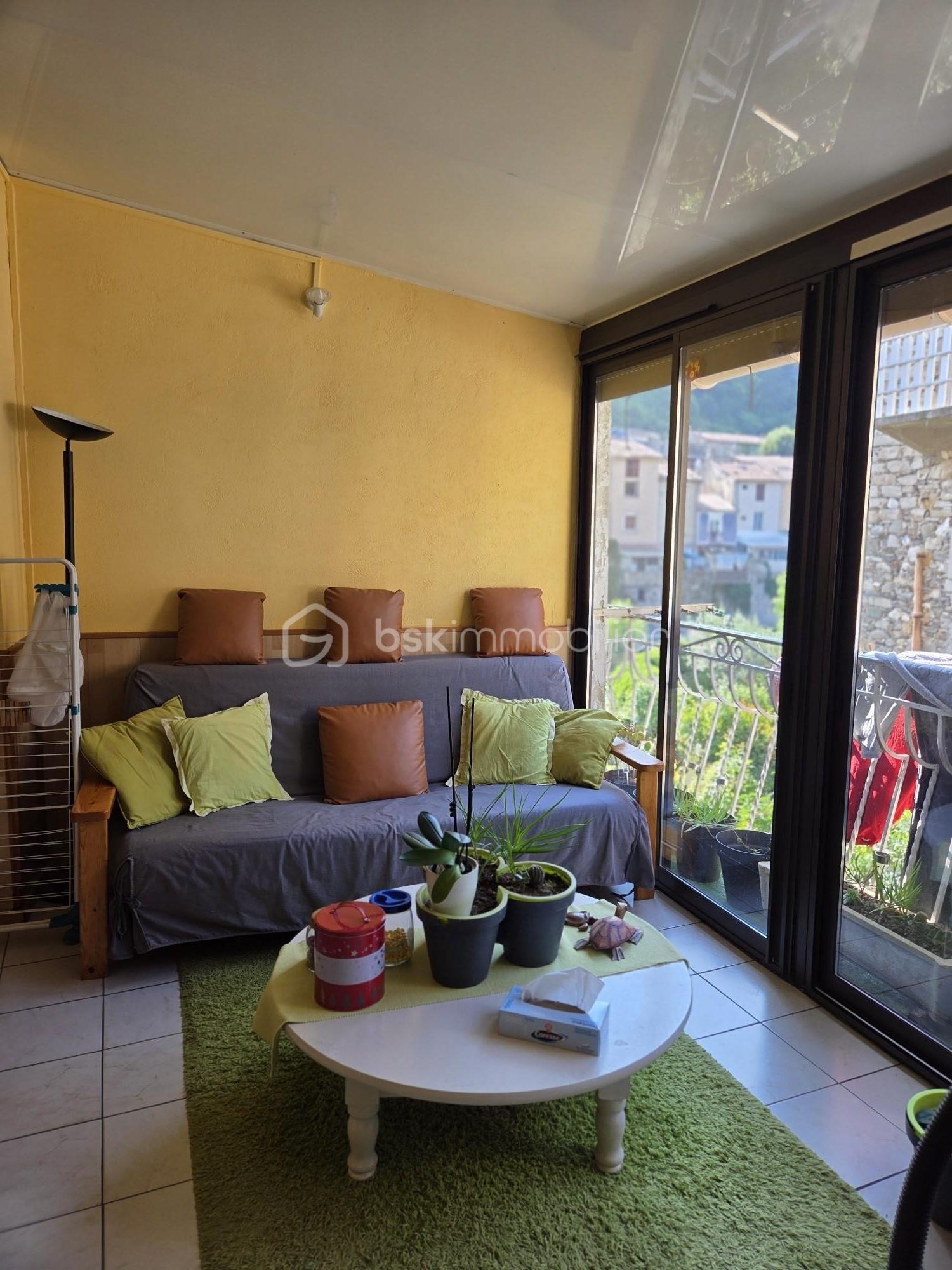 Immeuble de 254 m² - veranda ok.jpg