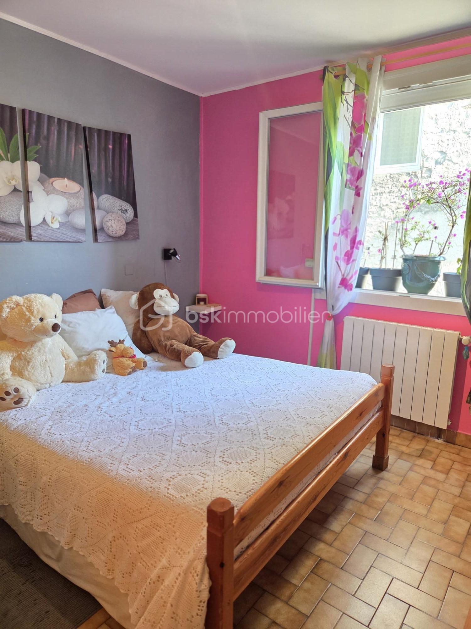 Immeuble de 254 m² - chambre steph.jpg