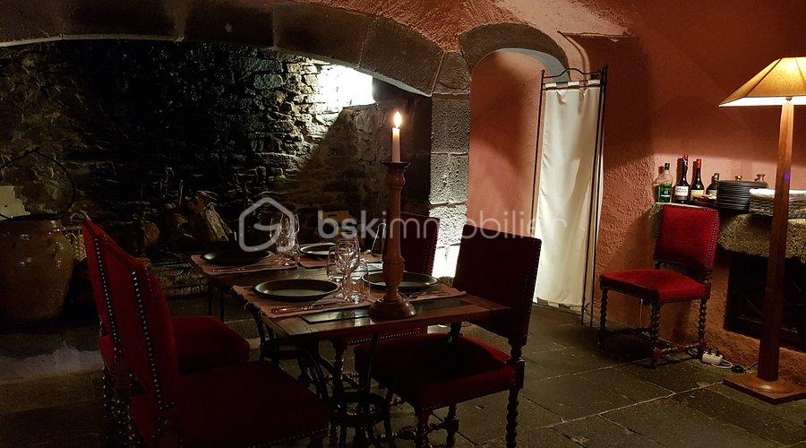 Chateau de 700 m² - 01.jpg