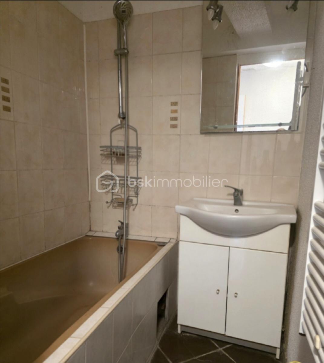 Fonds de commerce - Screenshot_20251112_095434_Photo Editor.jpg