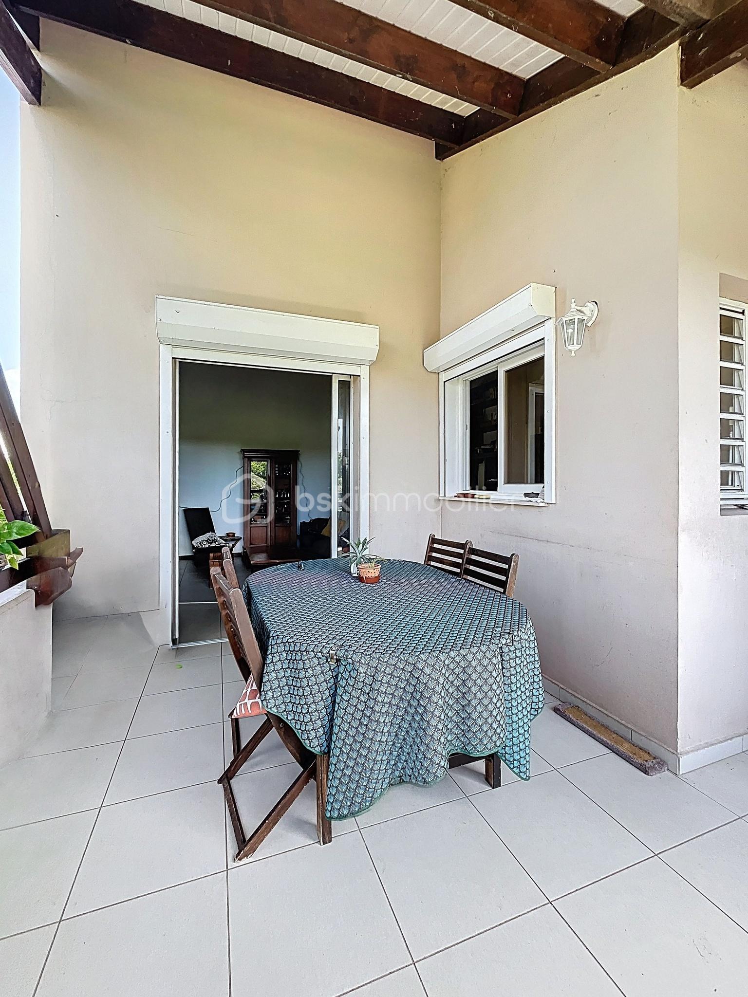Appartement de 60,10 m² - varangue face séjour.jpg