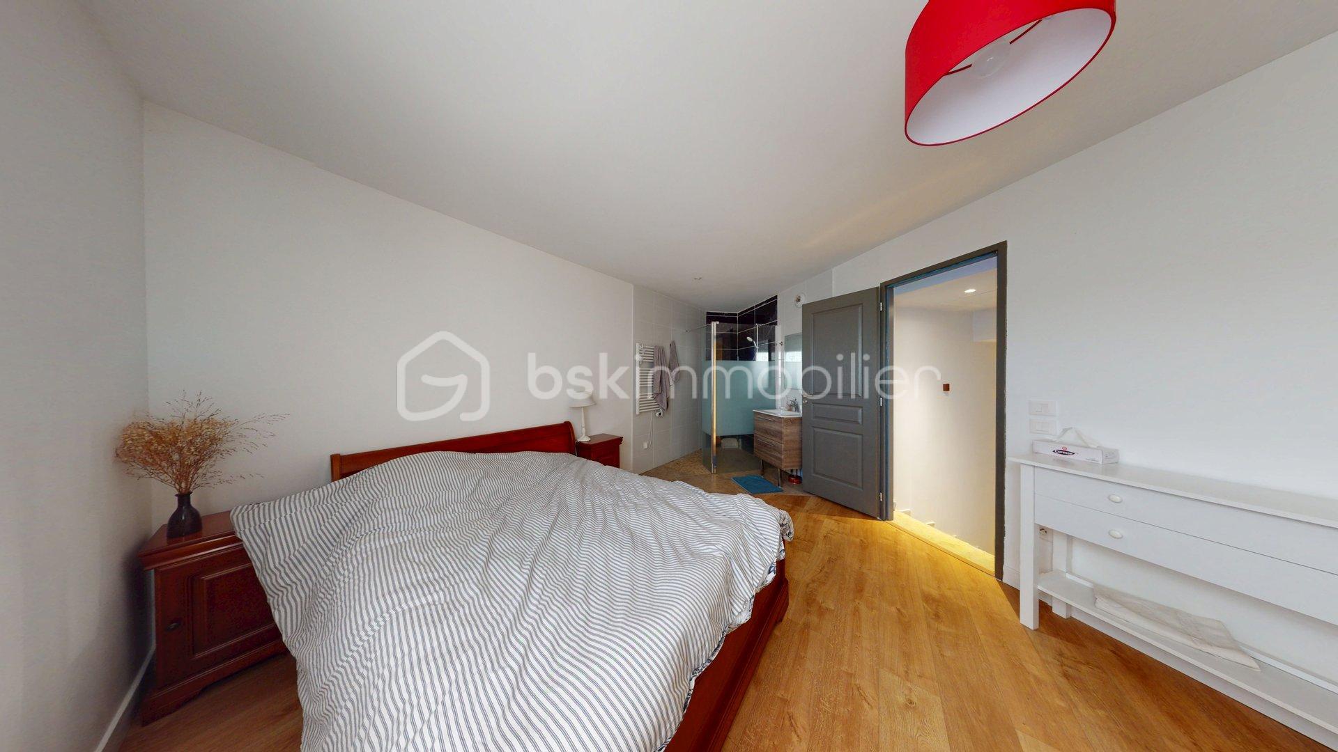 Pavillon de 114 m² - Maison-Amilly-5-Pieces-02102026_221140.jpg