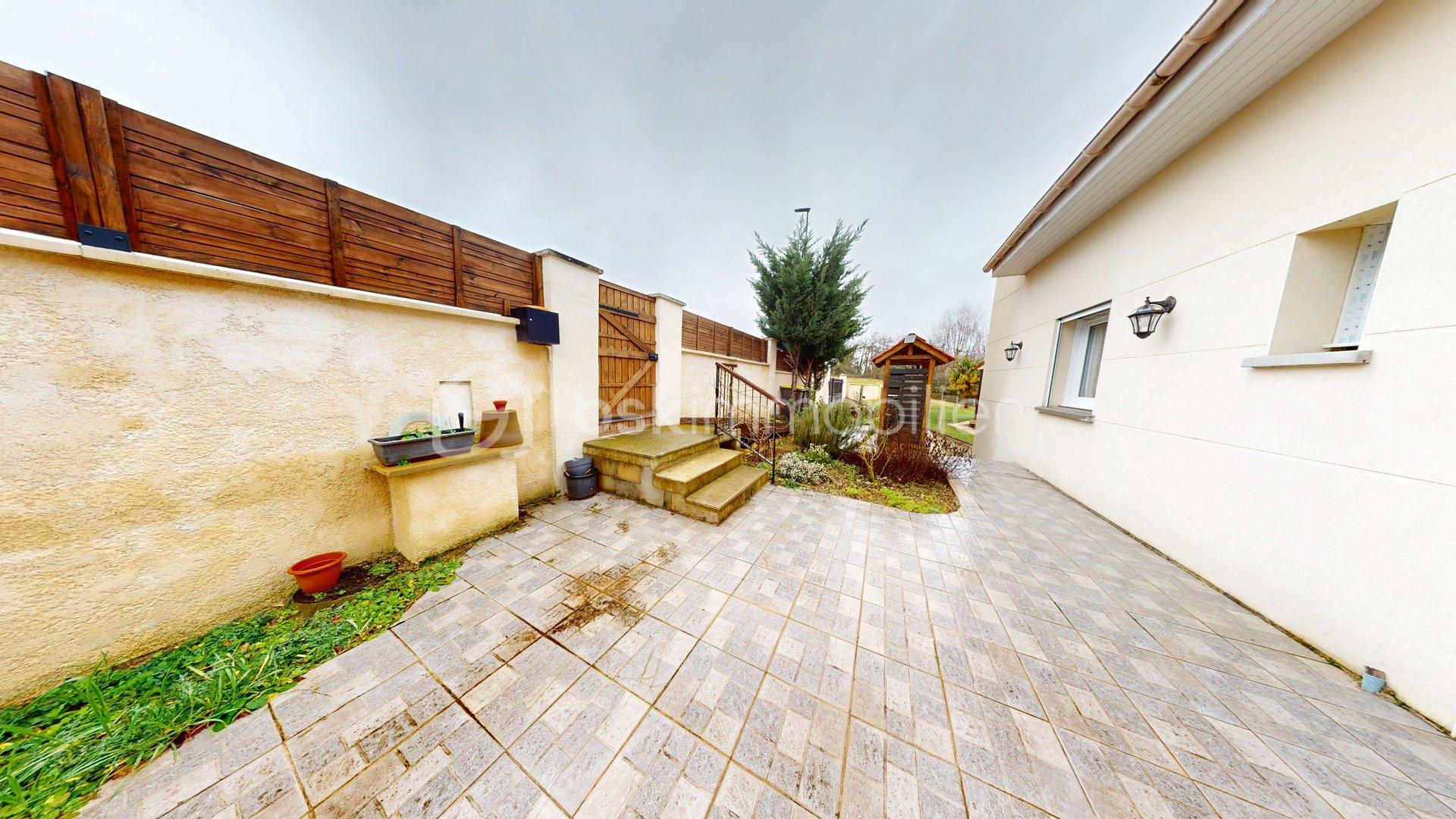 Pavillon de 114 m² - Maison-Amilly-5-Pieces-02102026_222004.jpg