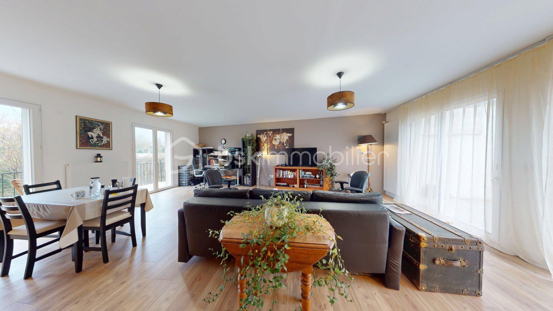 Pavillon de 114 m² - Maison-Amilly-5-Pieces-02102026_221442.jpg