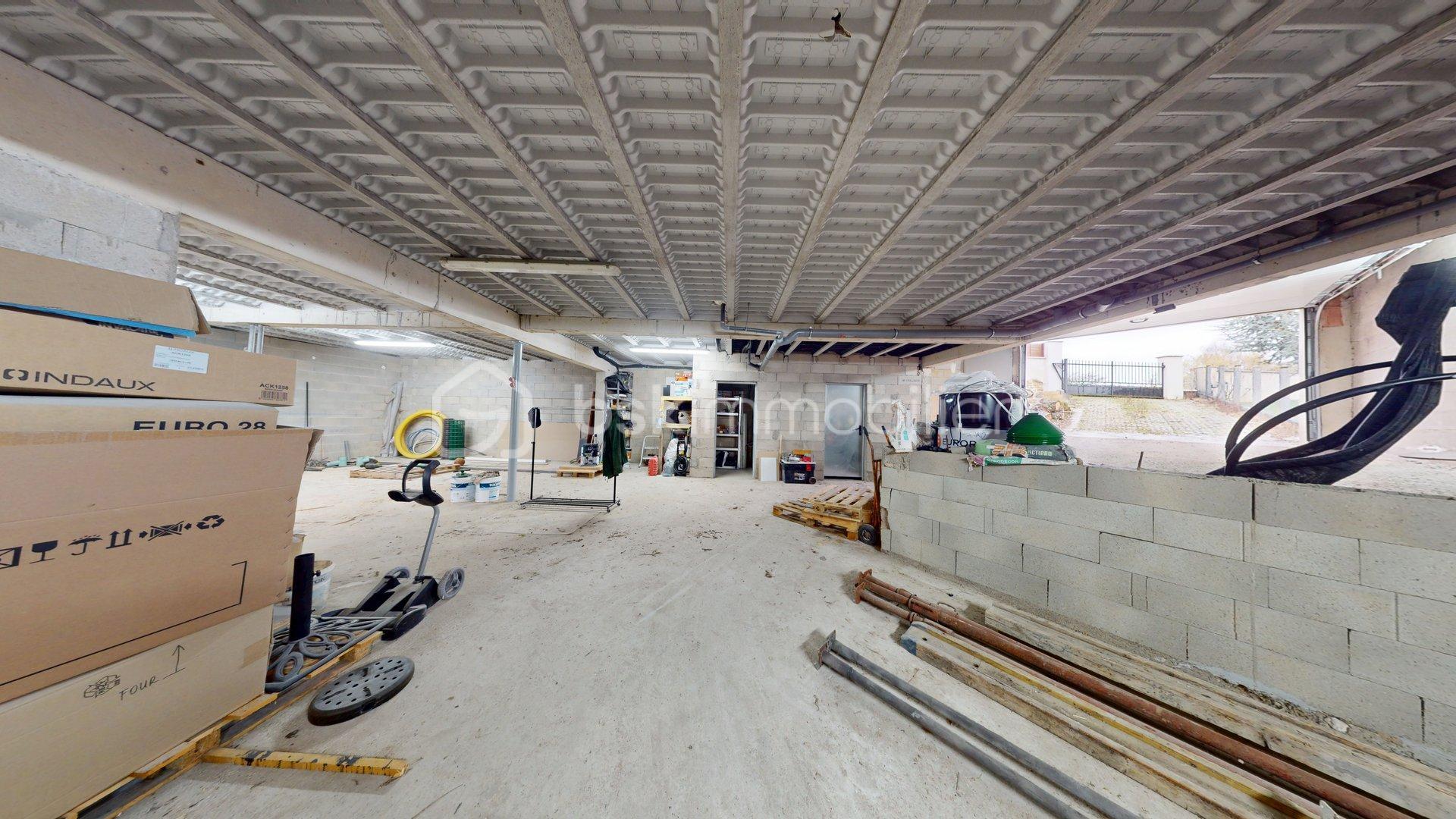 Pavillon de 114 m² - Maison-Amilly-5-Pieces-02102026_221849.jpg