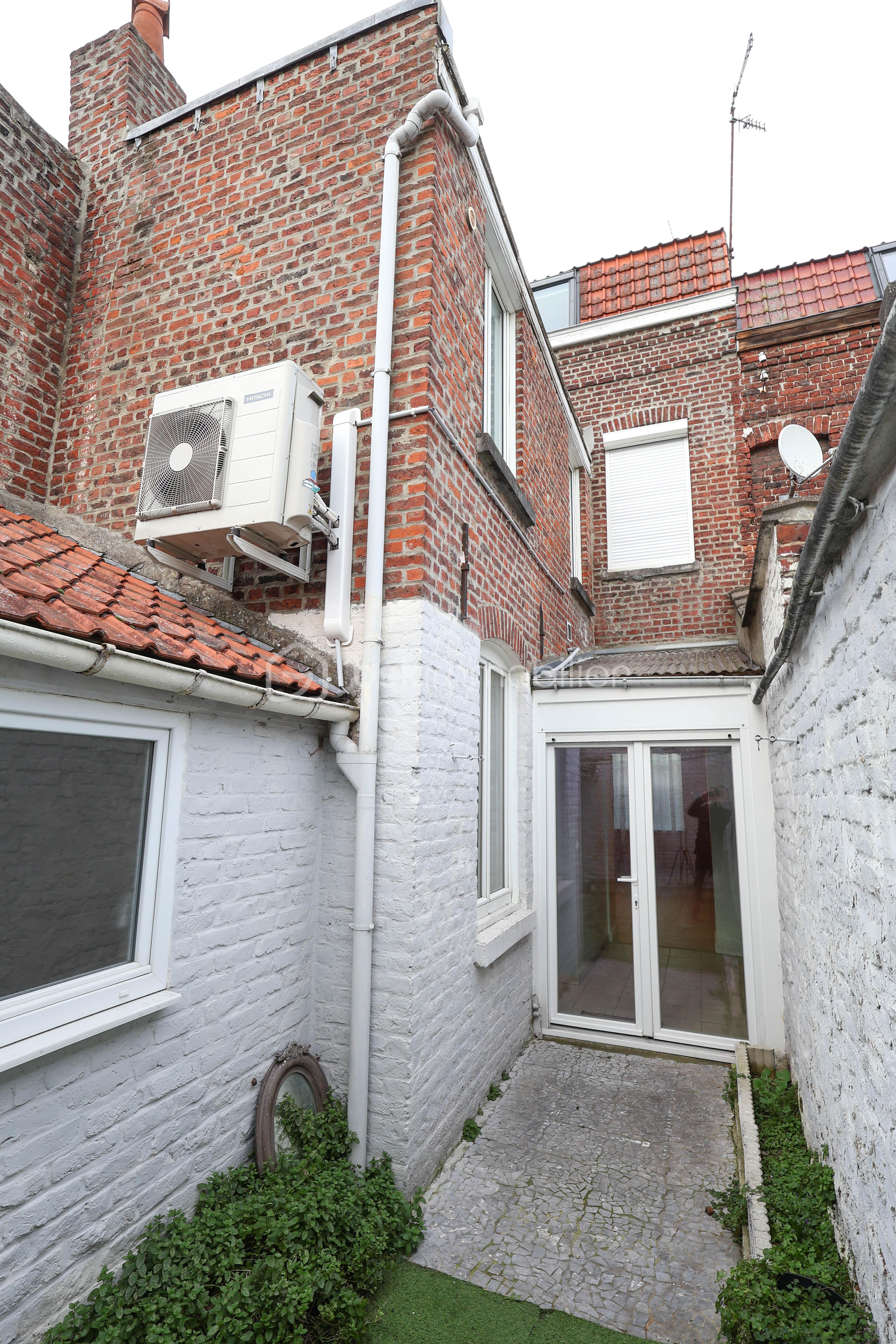 Maison de ville de 116 m² - 7 Cours.jpg