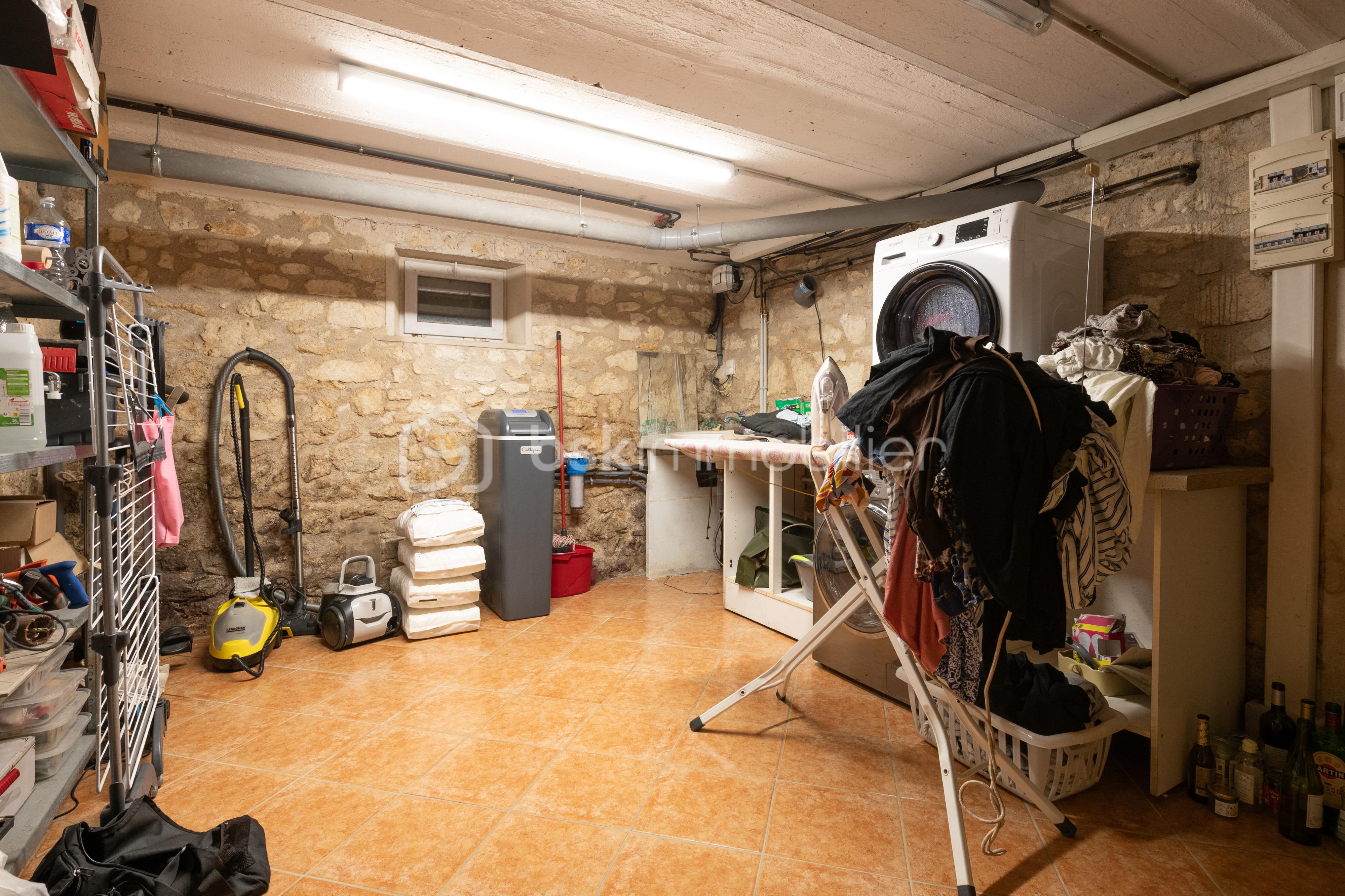 Maison en pierre de 125 m² - DELALEAU-BskRoyJB-OlivierReynes-19.jpg