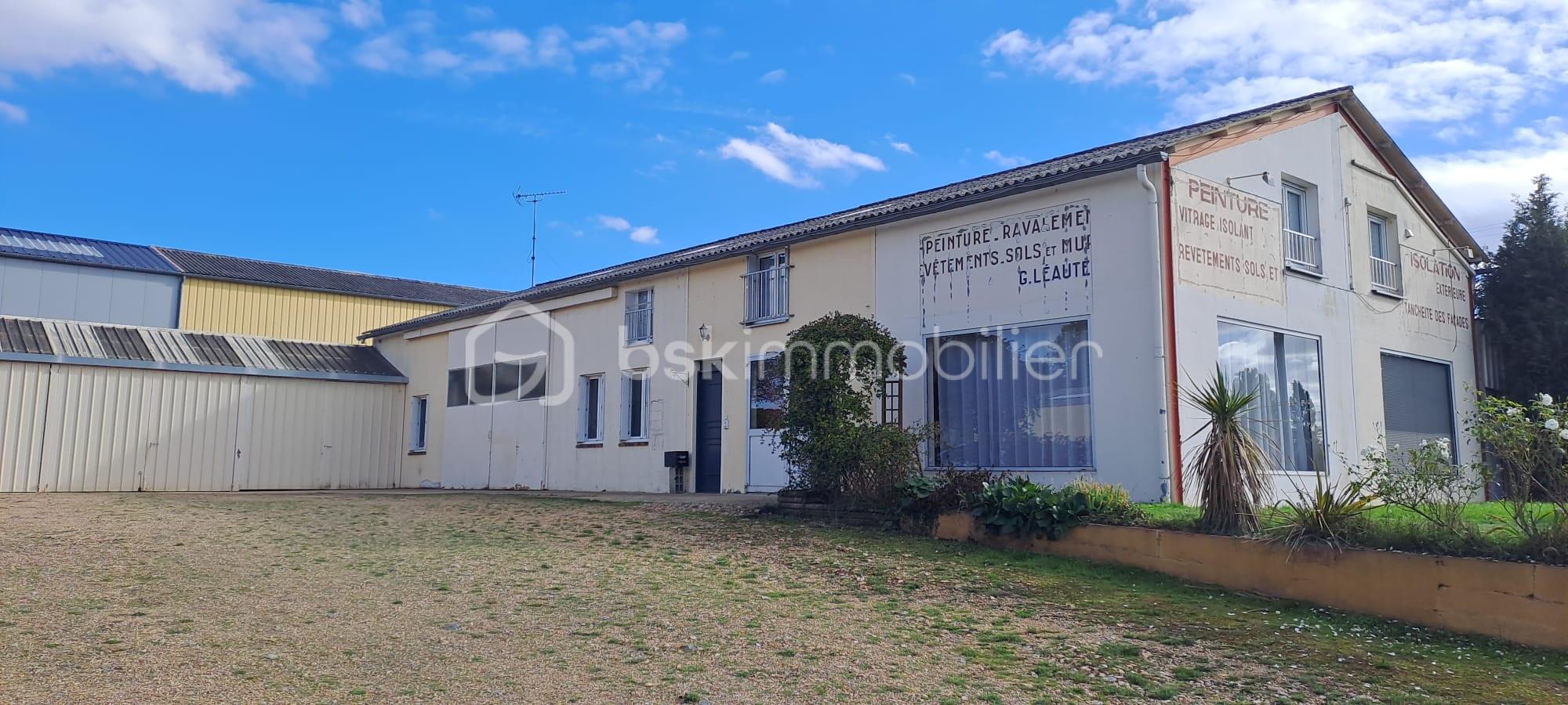 Maison 6 pièces 250 m² · à Cormenon · 250 m² · 150 000 €