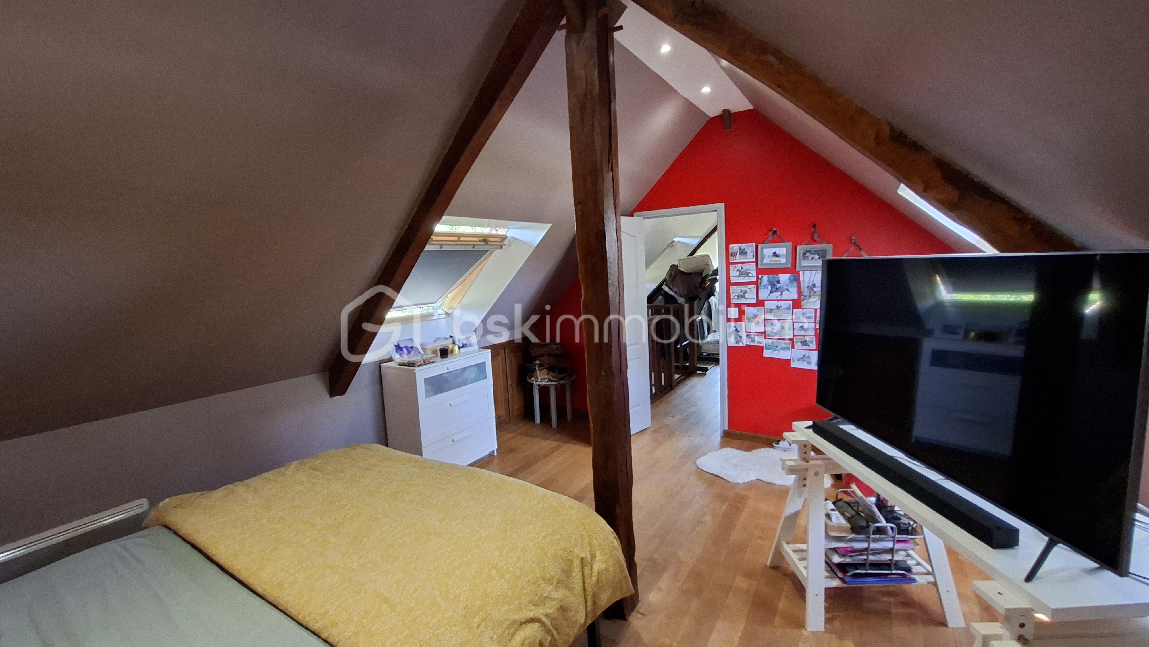 P chambre mansardée Lucie 1.jpg