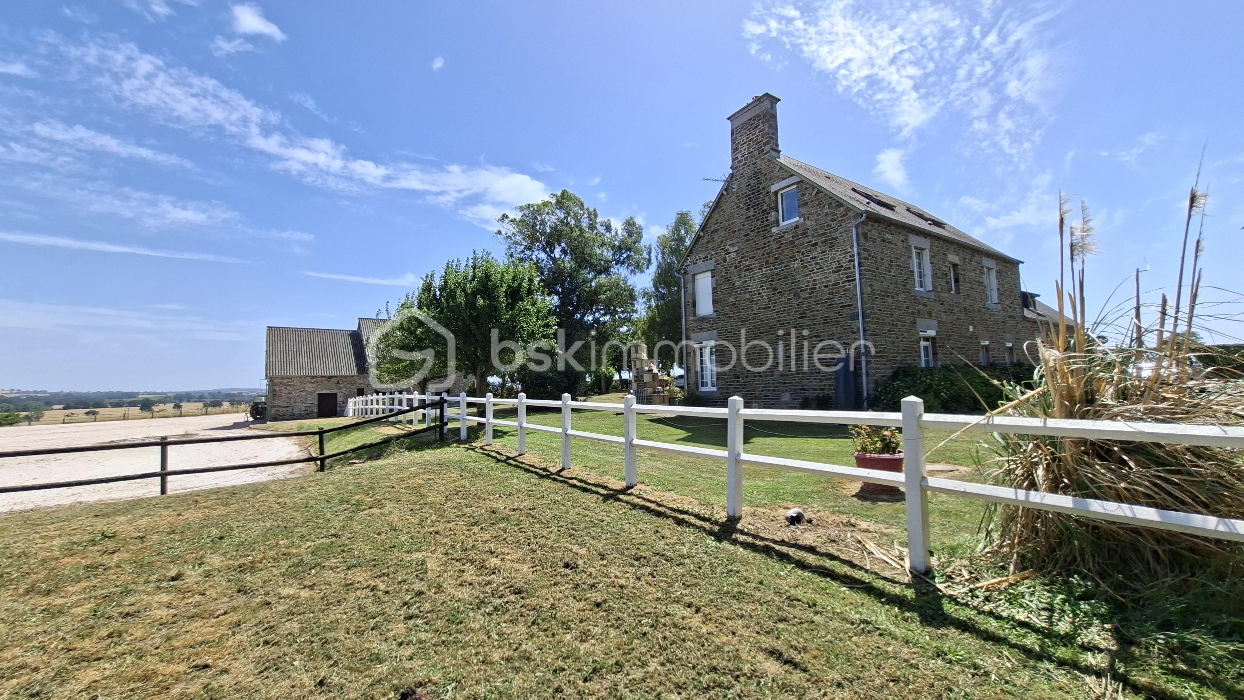 P vue sur maison carrière manège ple.jpg