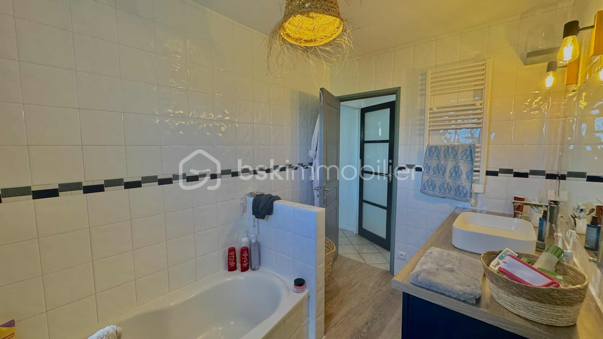 Maison traditionnelle de 165 m² - 0bcd24b2-8b33-4043-8c0e-0159e617500c.jpeg