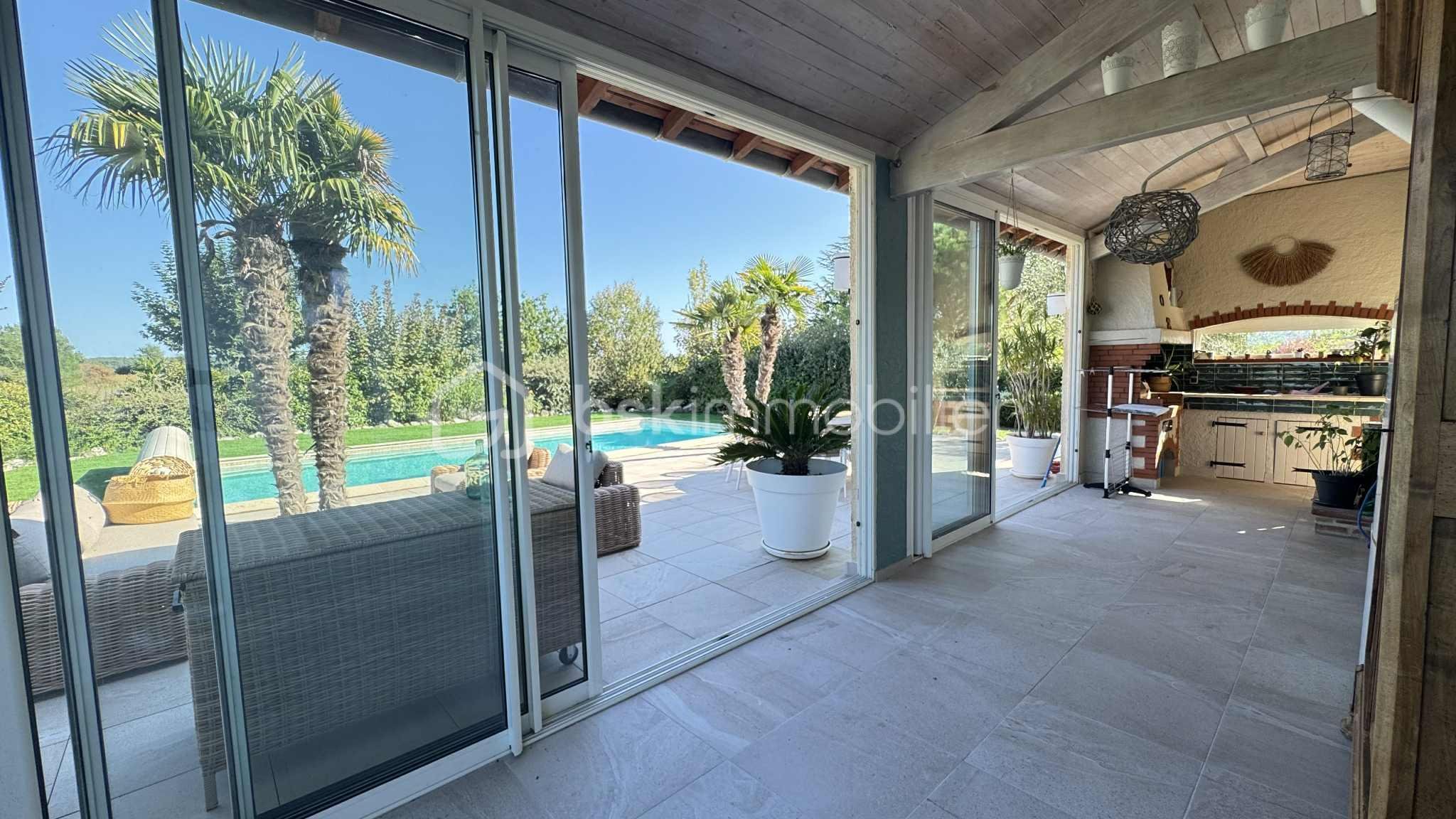 Maison traditionnelle de 165 m² - 04de6a90-a975-44d9-9de5-3b1b8dc7e08d.jpeg