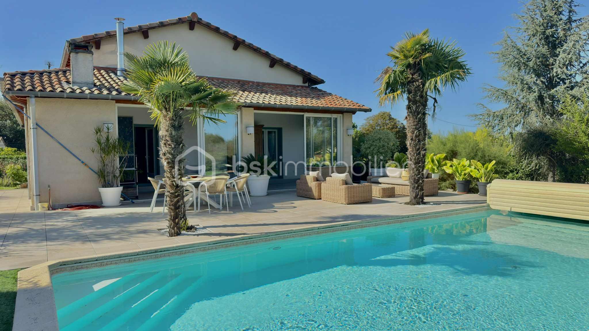 Maison traditionnelle de 165 m² - 6047a4af-44df-41ca-85ca-1d4d969d23c8.jpeg