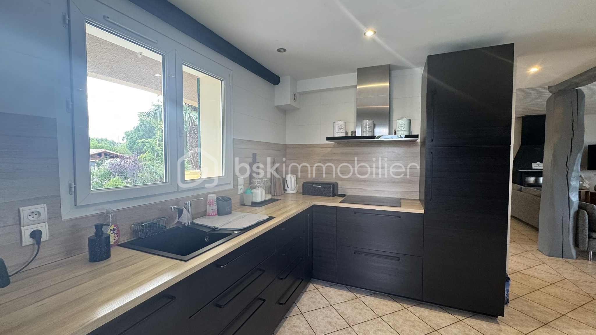 Maison traditionnelle de 165 m² - ac57742e-7712-42e8-bff2-394401f2f7d8.jpeg
