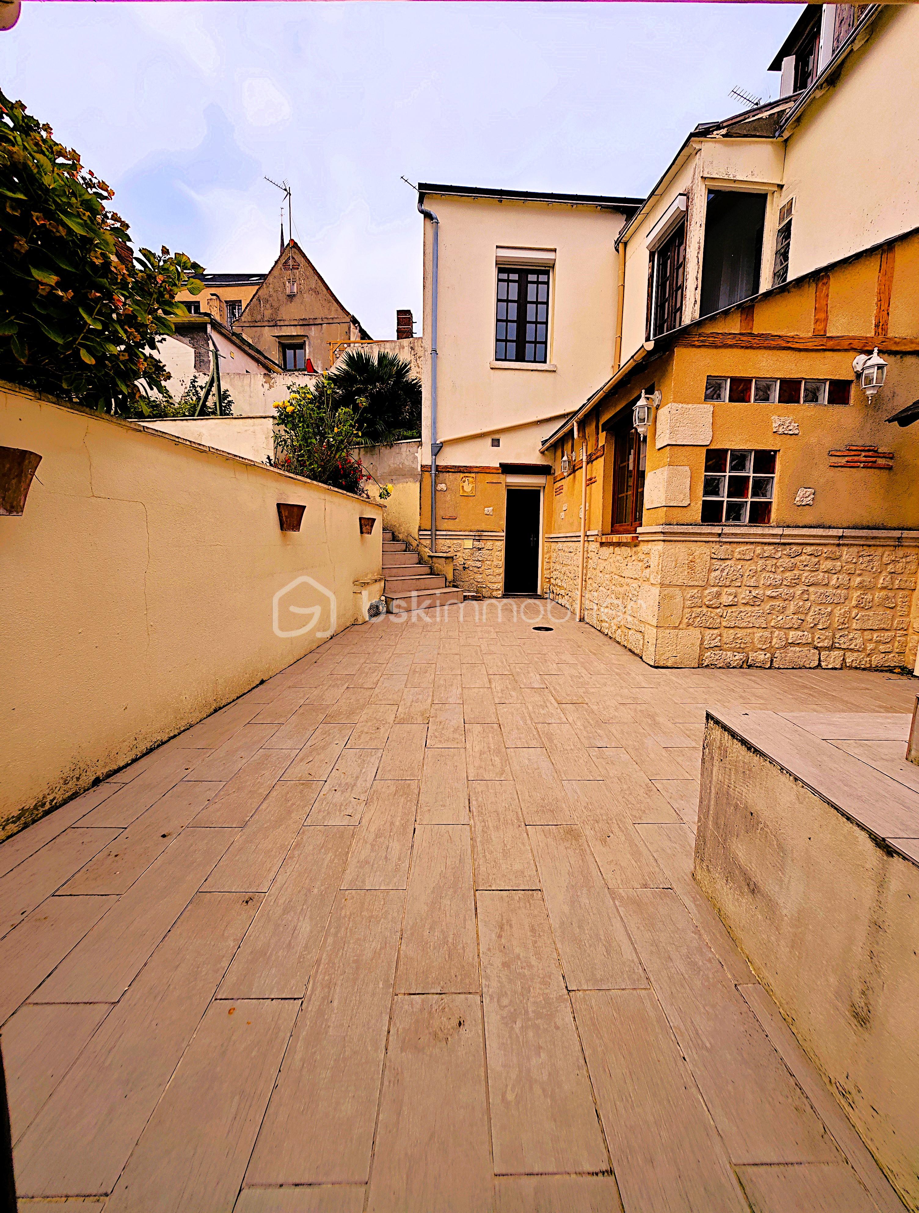 Maison de ville de 172 m² - GOUMAZ3.jpg