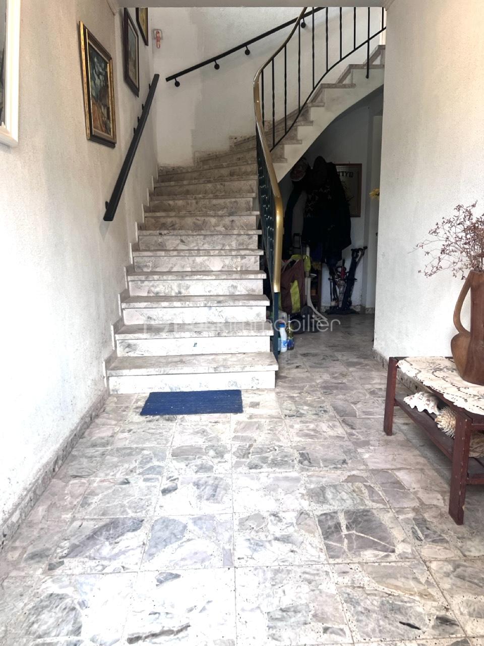 Appartement de 109 m² - hall.jpeg