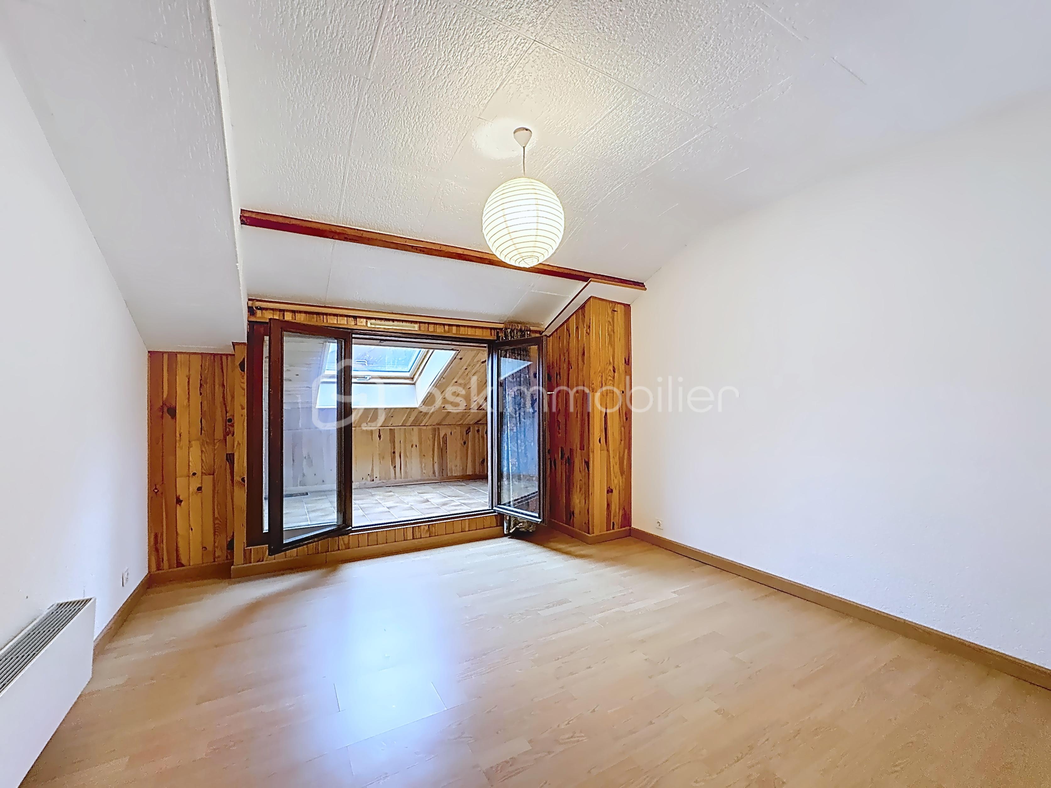 Maison de 152 m² - e009087e5916810f77711a6d3d56a861.png