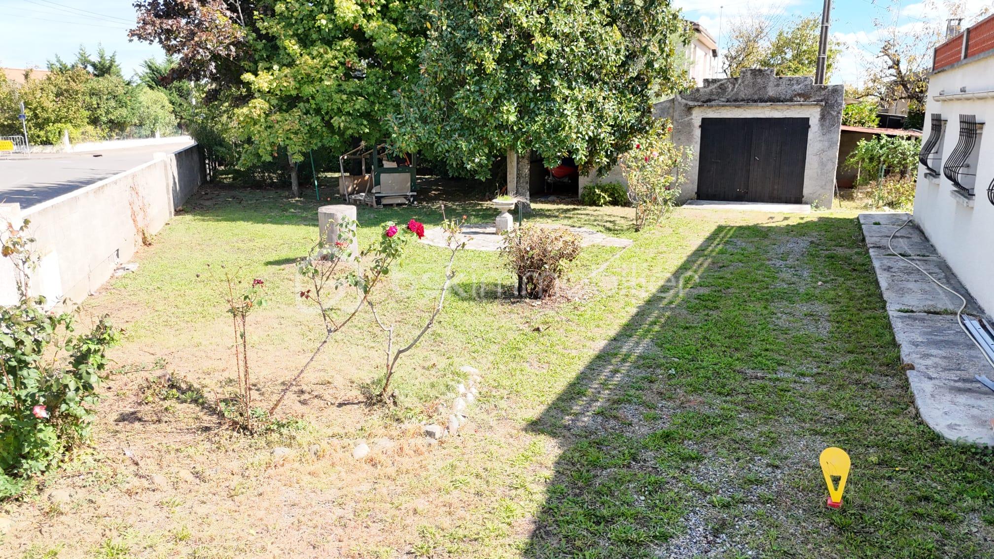 Terrain de 648 m² - PHOTO-2025-09-30-14-38-34.jpg