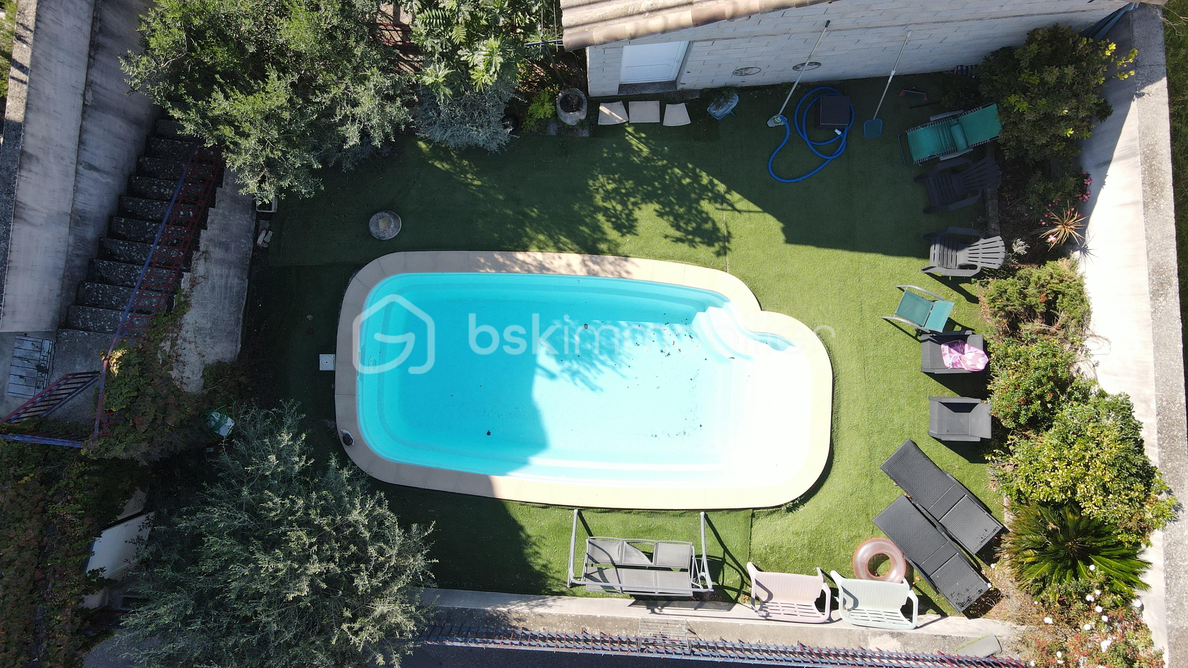 Maison de 223 m² - dji_fly_20251013_144304_843_1760438286249_photo.jpeg