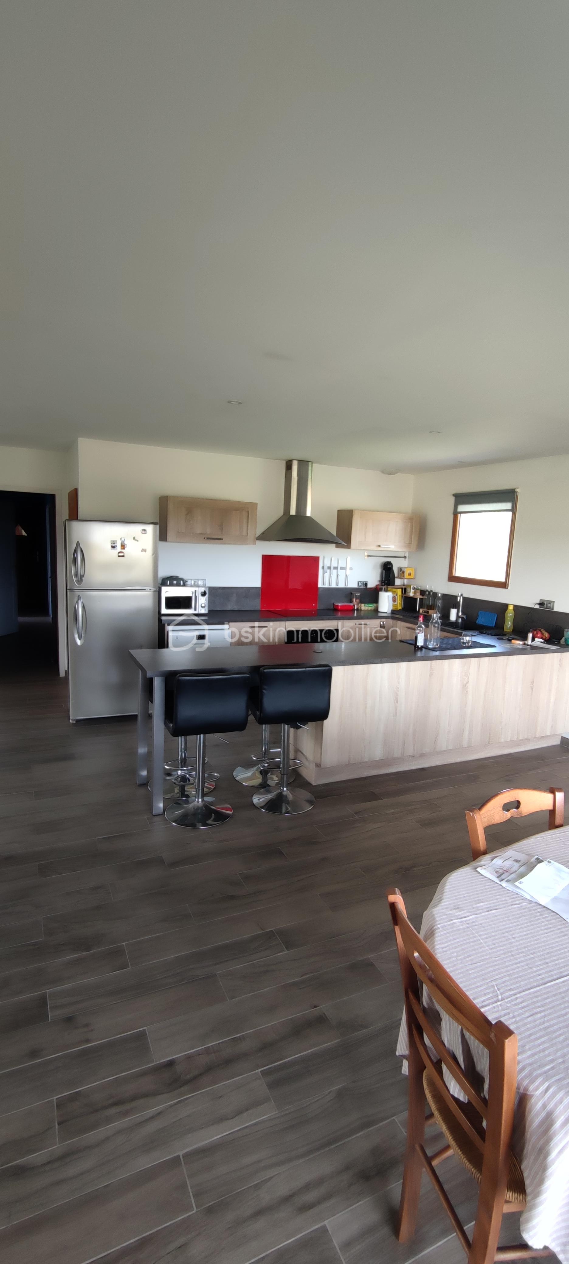 Maison de 125 m² - 1748259578878.jpg