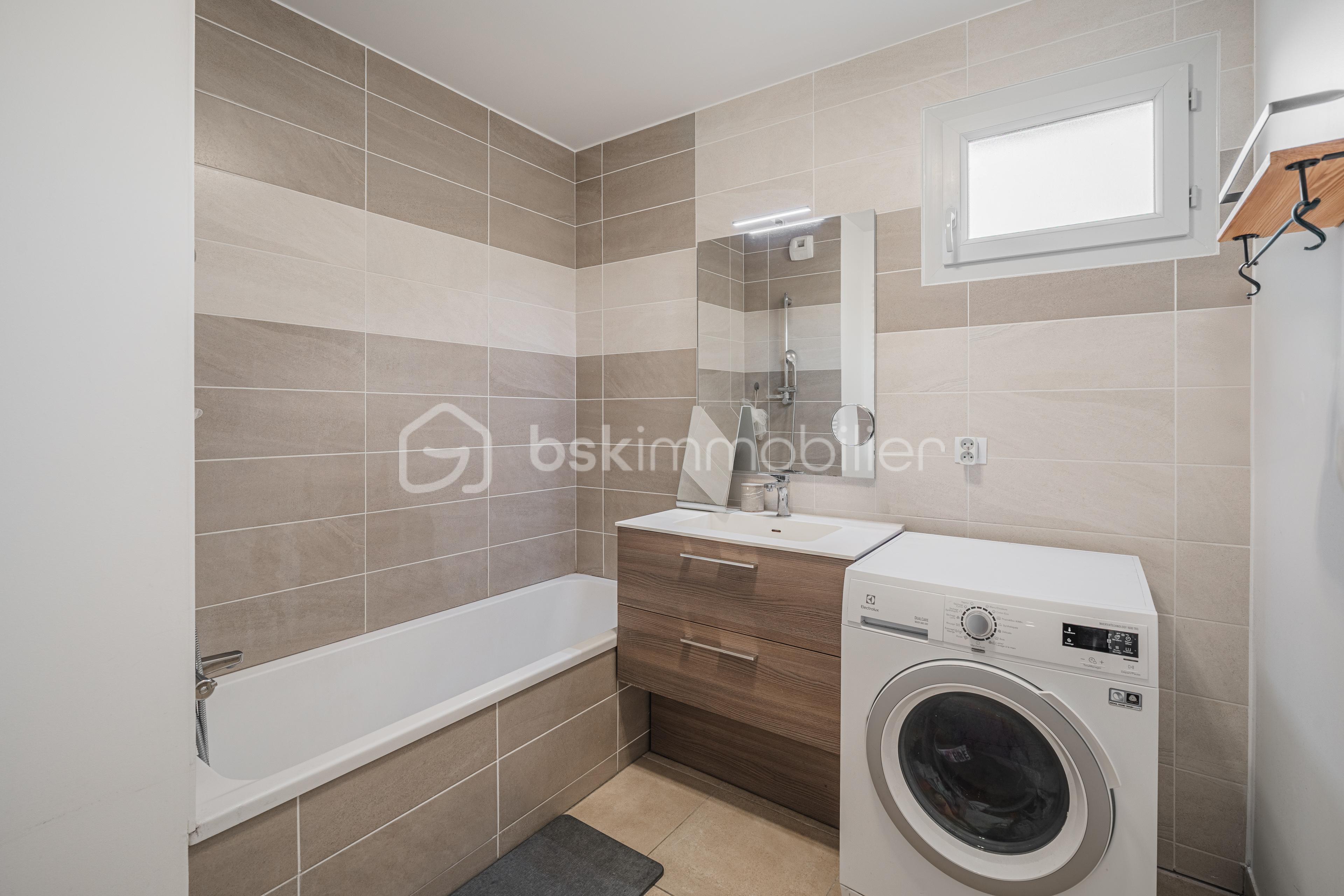 Appartement de 66,15 m² - SALLE DE BAIN.JPG