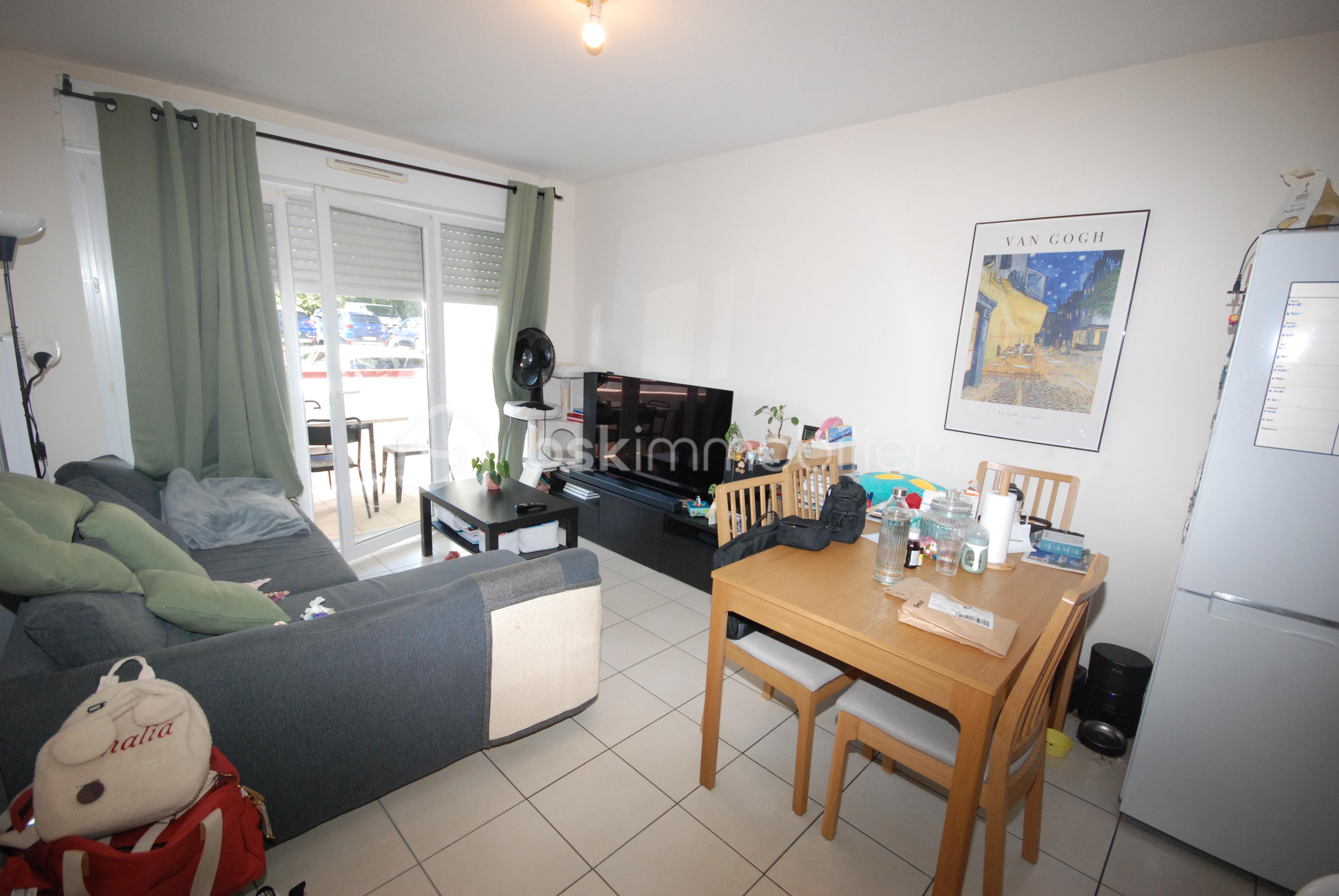 Appartement de 37 m² - LESBEGUERIES  SEJOUR.JPG