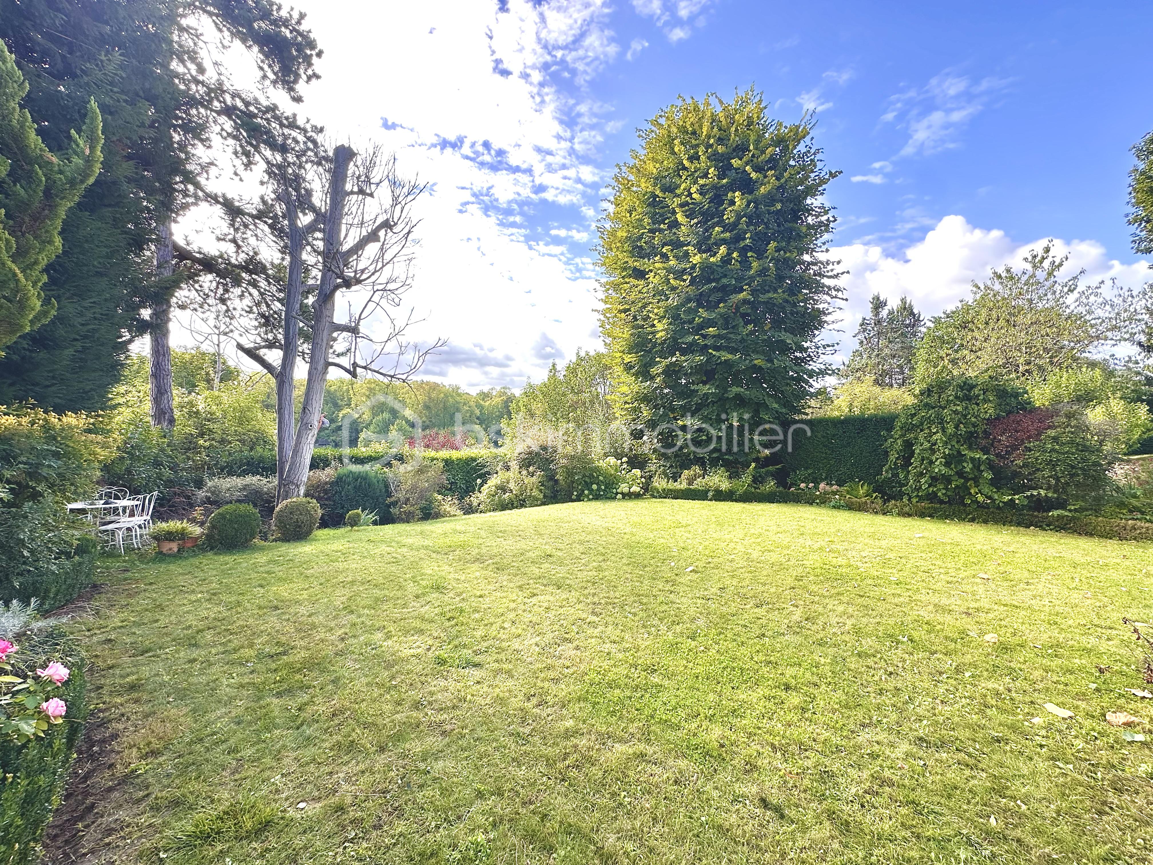 Maison 7 pièces 180 m² · à Saint-Germain-en-Laye · 180 m² · 935 000 €