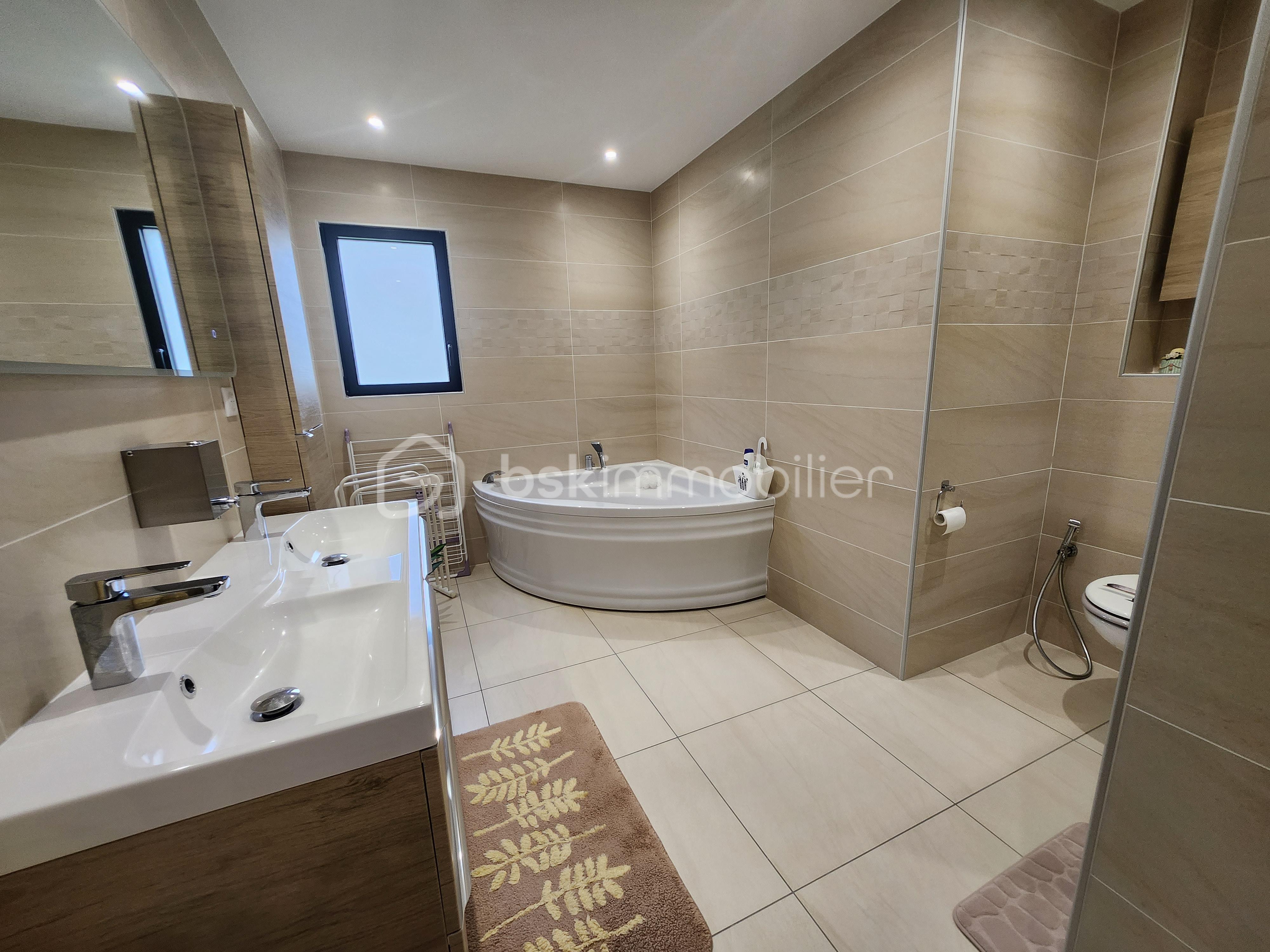 Pavillon de 130 m² - 20231124_124101.jpg