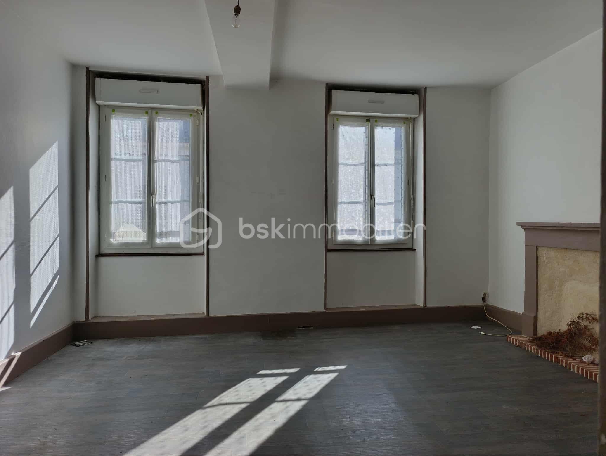 Immeuble de 100 m² - 1ef7d912-87cb-410f-a496-c90d4792ec6d.jpg