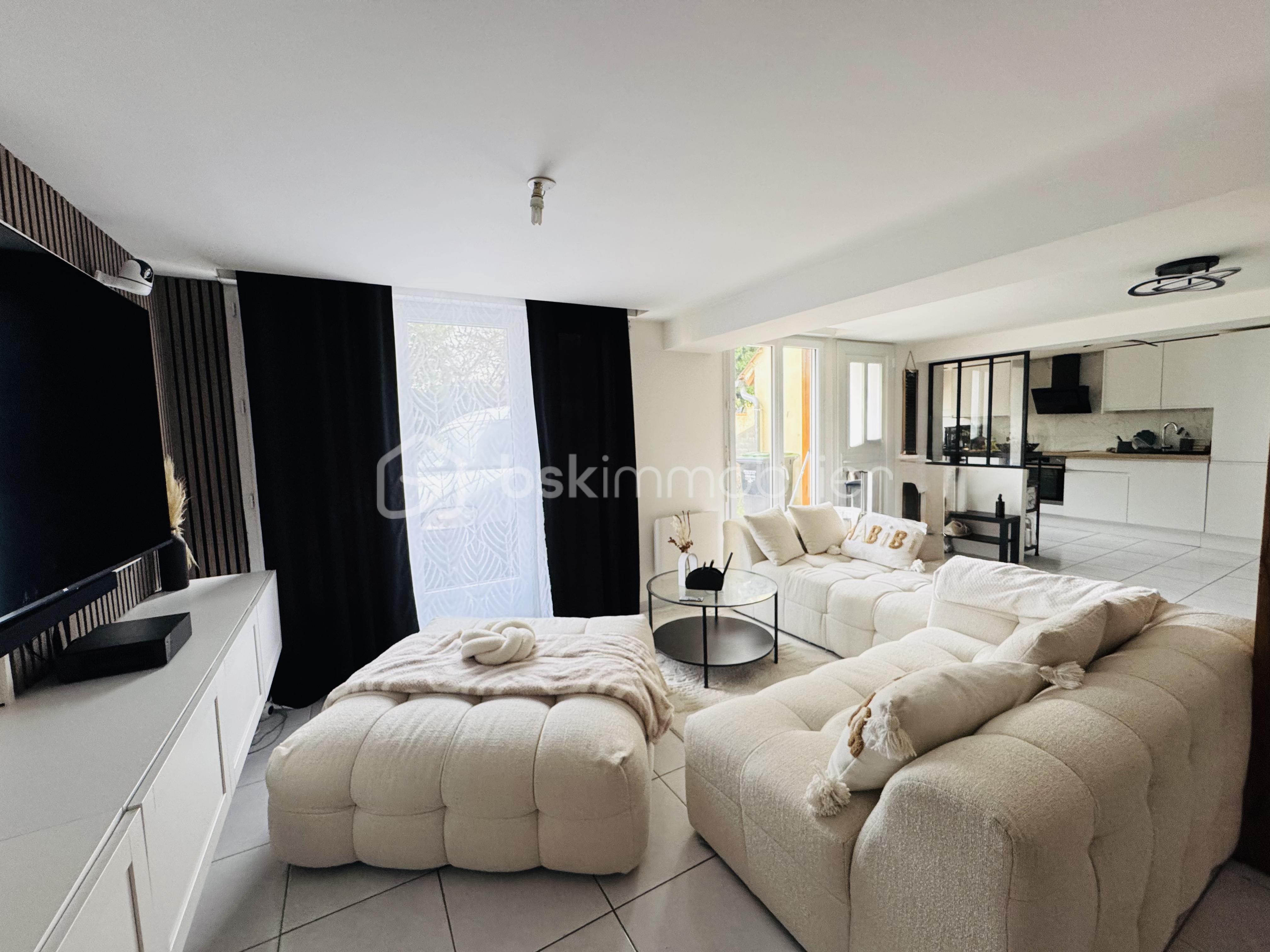 Pavillon de 76,20 m² - tempImageawO3Gt.png