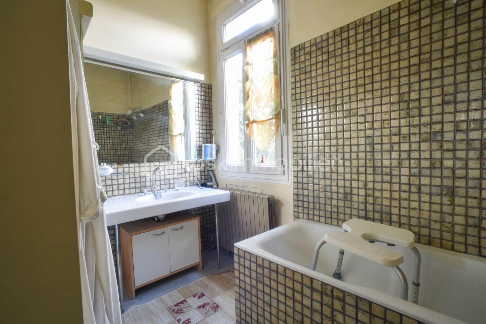 Maison de 214 m² - 7bd7f5b0-273a-4045-8ce9-089c6177e27f.jpg