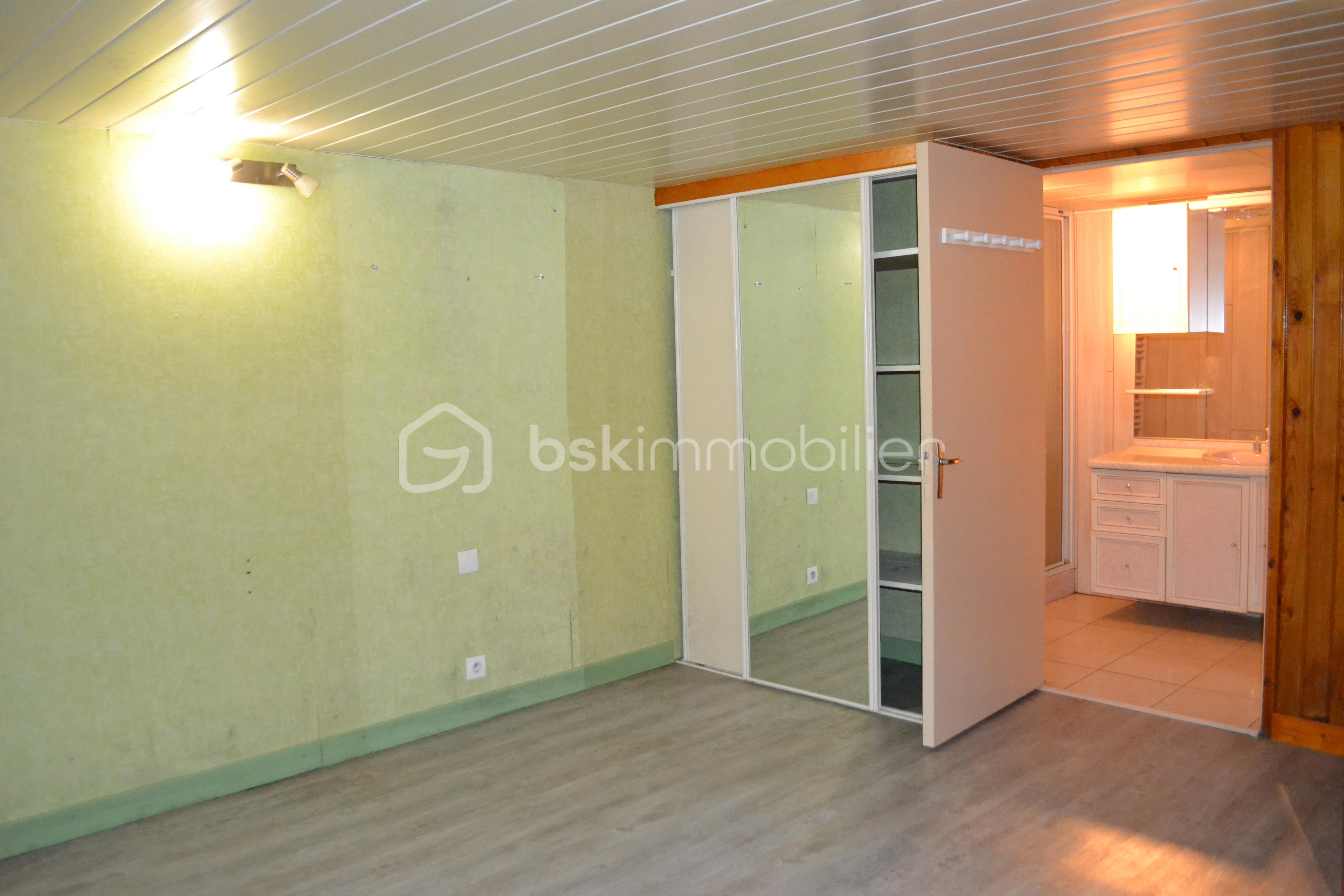 Maison de 95 m² - ACCES SDB.JPG