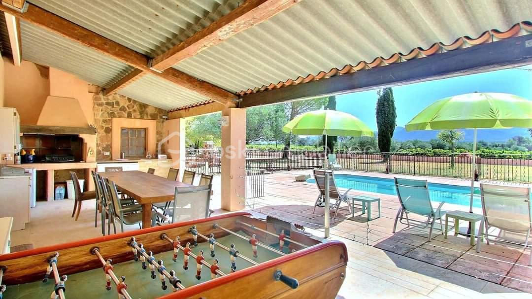 Cuisine été et piscine.jpg