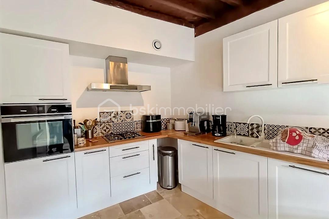Maison de 180 m² - hoqi-520929e2fc894d27ba0a9eda8e6942f6.jpg