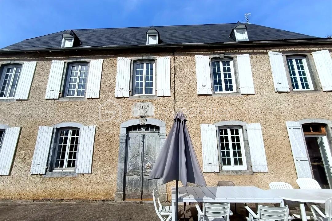 Maison de 180 m² - hoqi-393f7dc8a42d4eed9674493c98d82e29.jpg