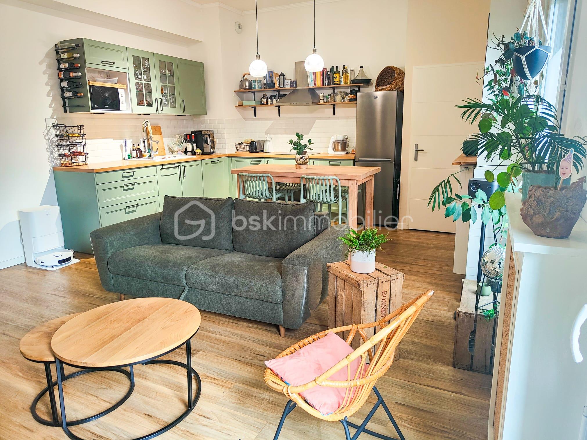 Appartement de 72,46 m² - corinne bruno bsk immobililer wattrelos séjour.jpg