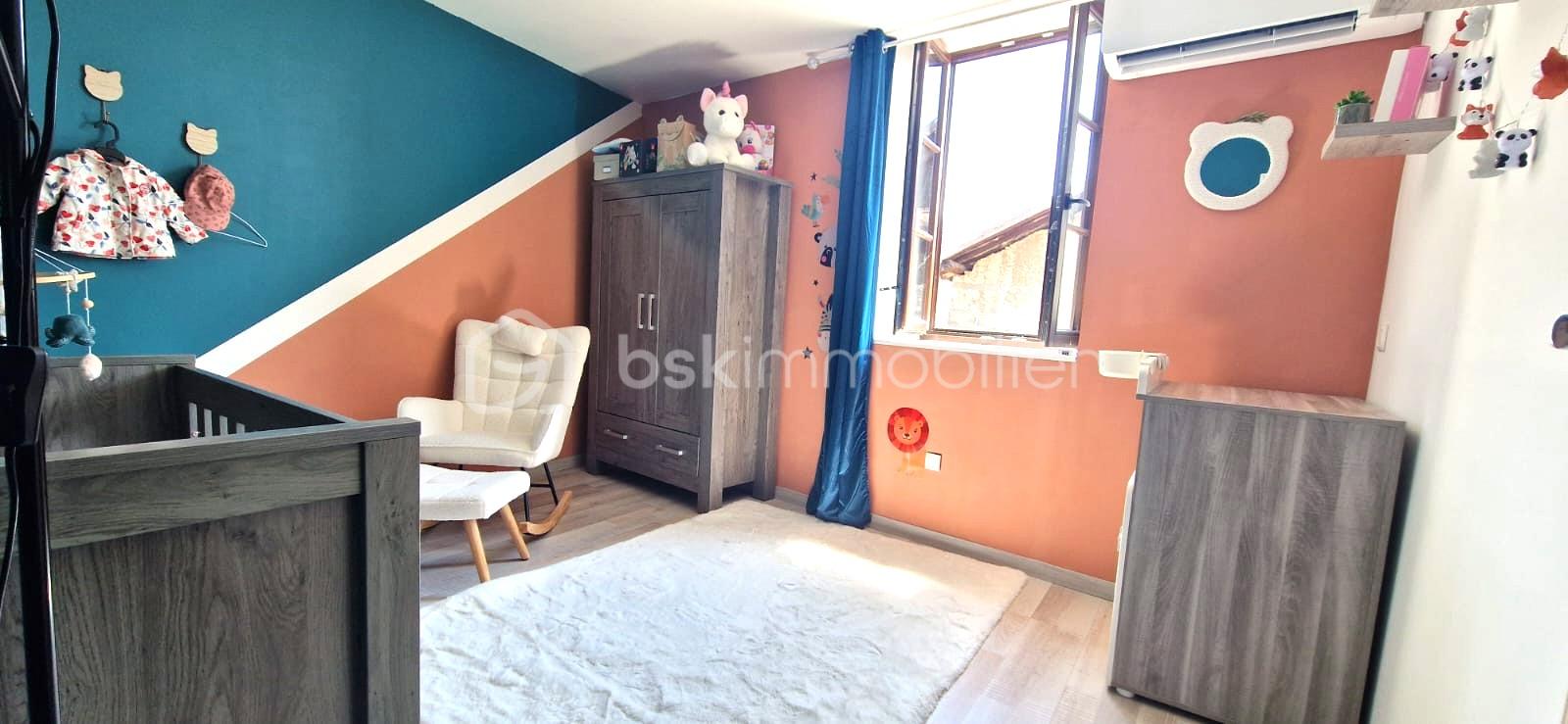Appartement de 135 m² - CHAMBRE BEBE.jpg