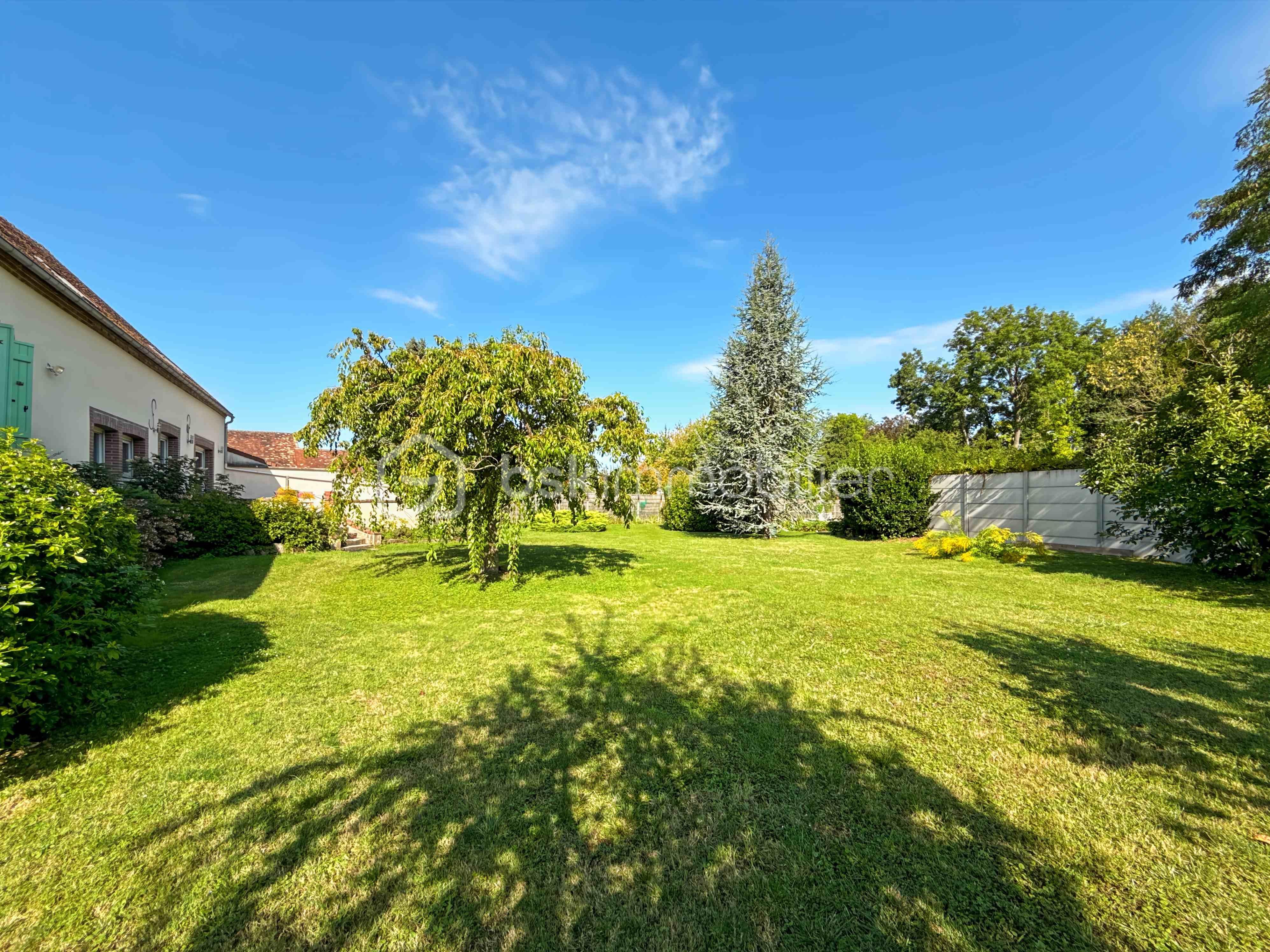Maison de 257,99 m² - 1LogoPhoto_22_0e30.jpg
