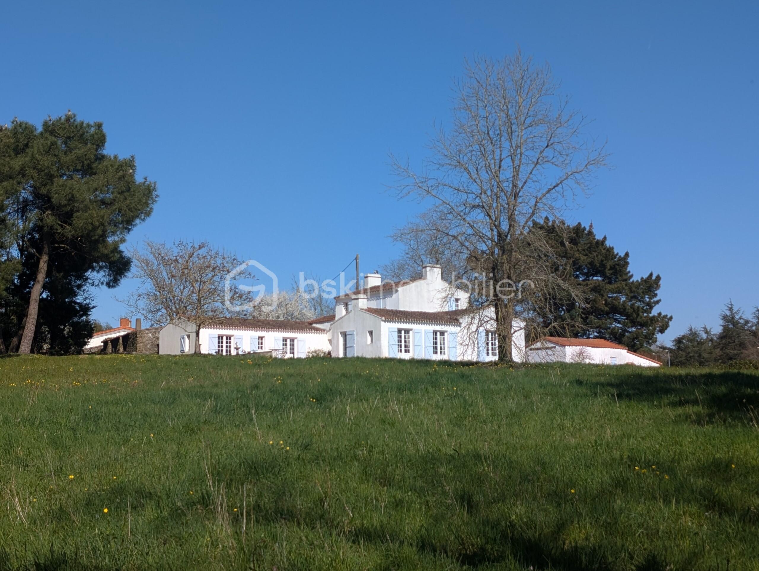 Demeure de 205 m² - aef00b35-0dcc-4538-8f9b-e1fa445a0c8e.jpg