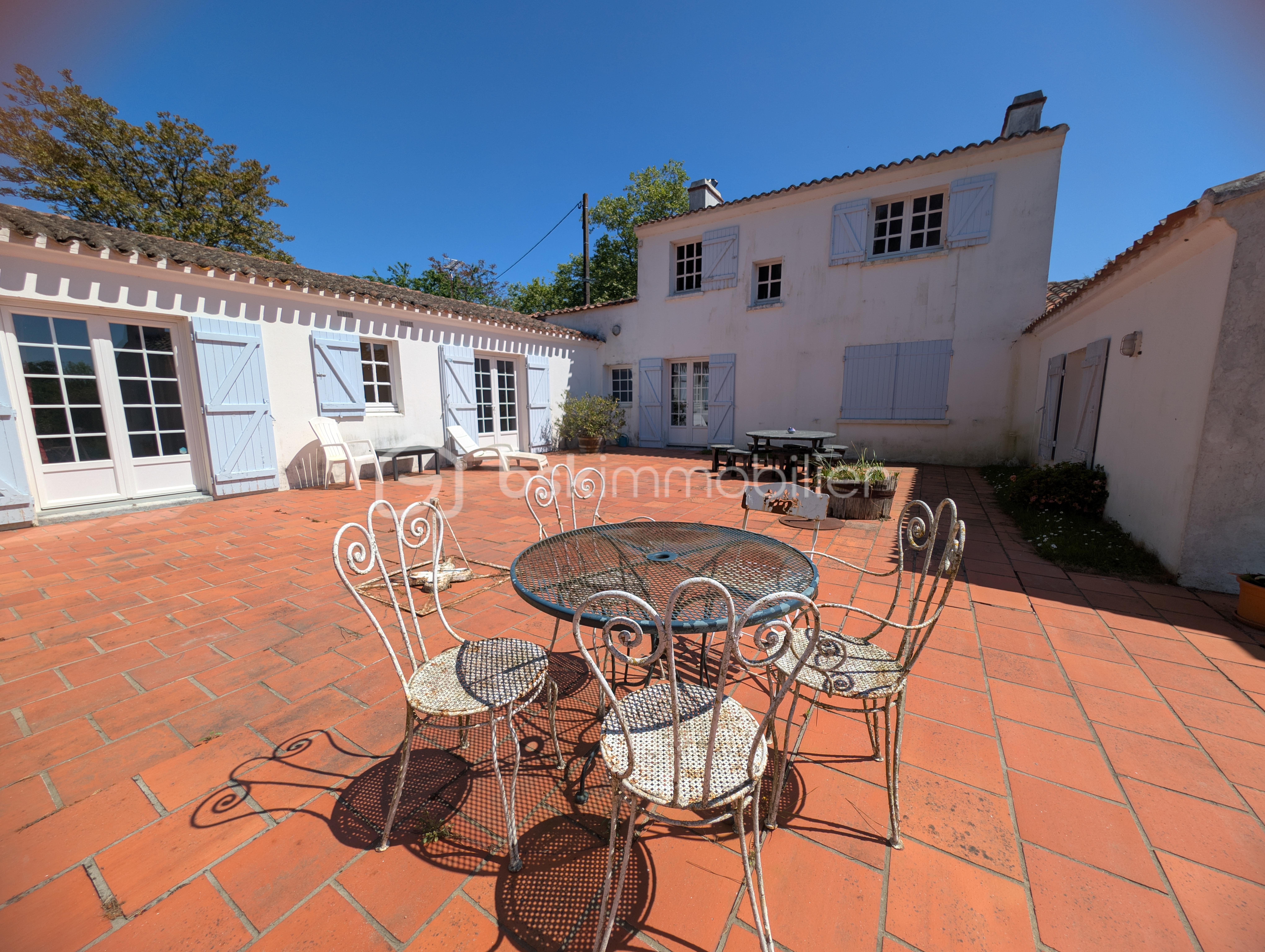 Demeure de 205 m² - PXL_20250429_113549882.jpg