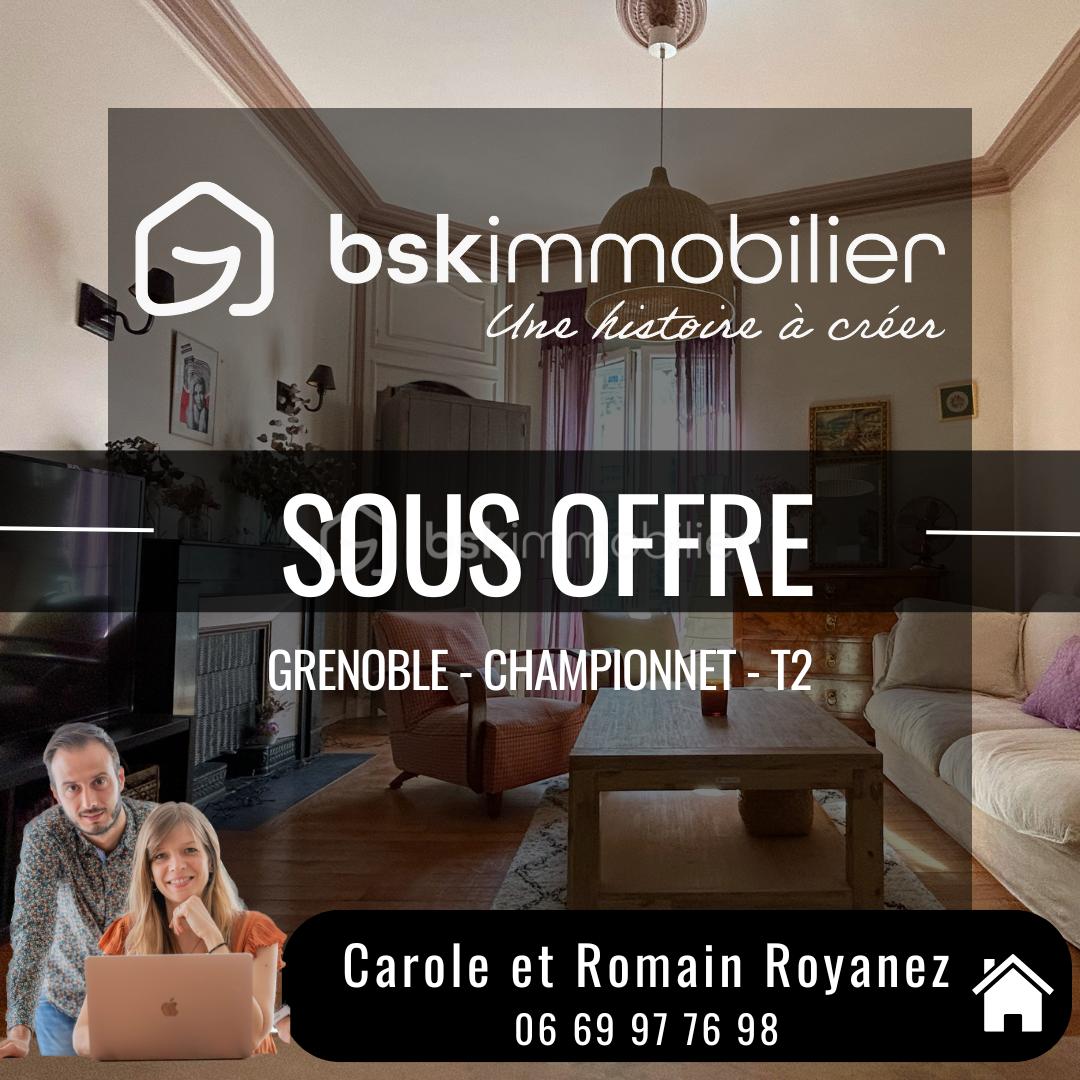 Appartement de 42 m² - Copie de Post Instagram Immobilier Minimaliste sombre (3).png