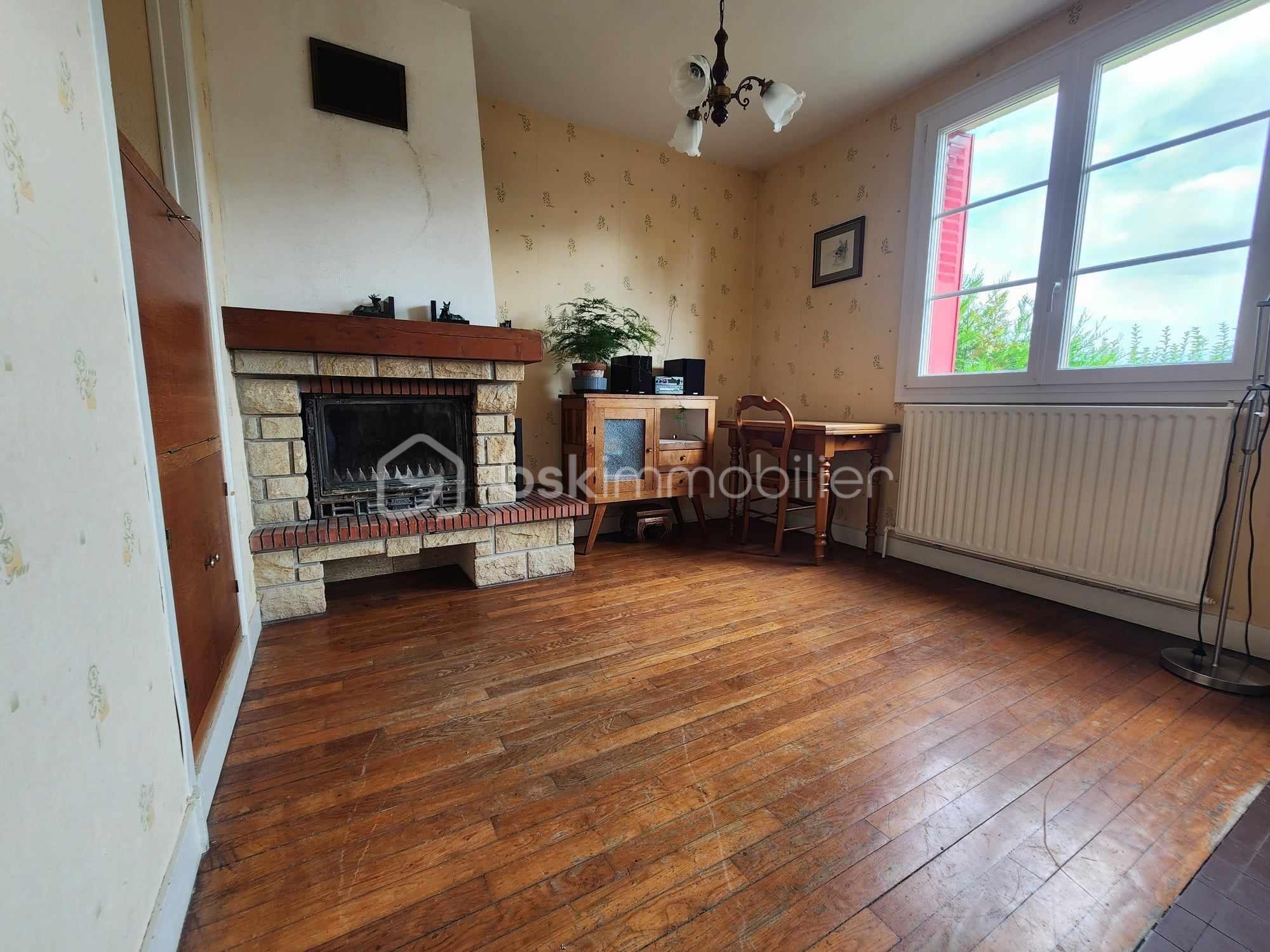 Maison traditionnelle de 137 m² - 459356999_874477437966548_5025556882195832110_n.jpg