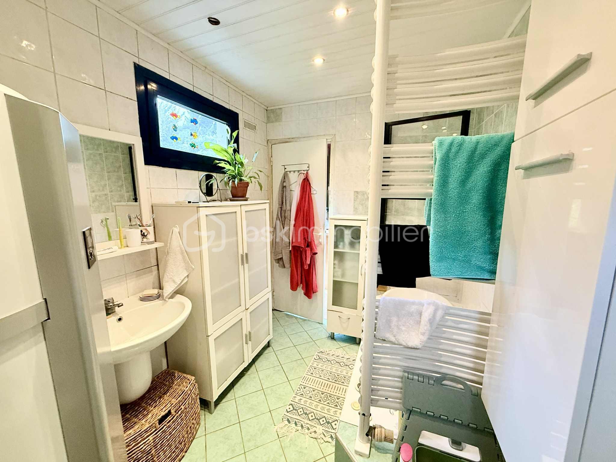 Maison de 77 m² - SDB2.jpg